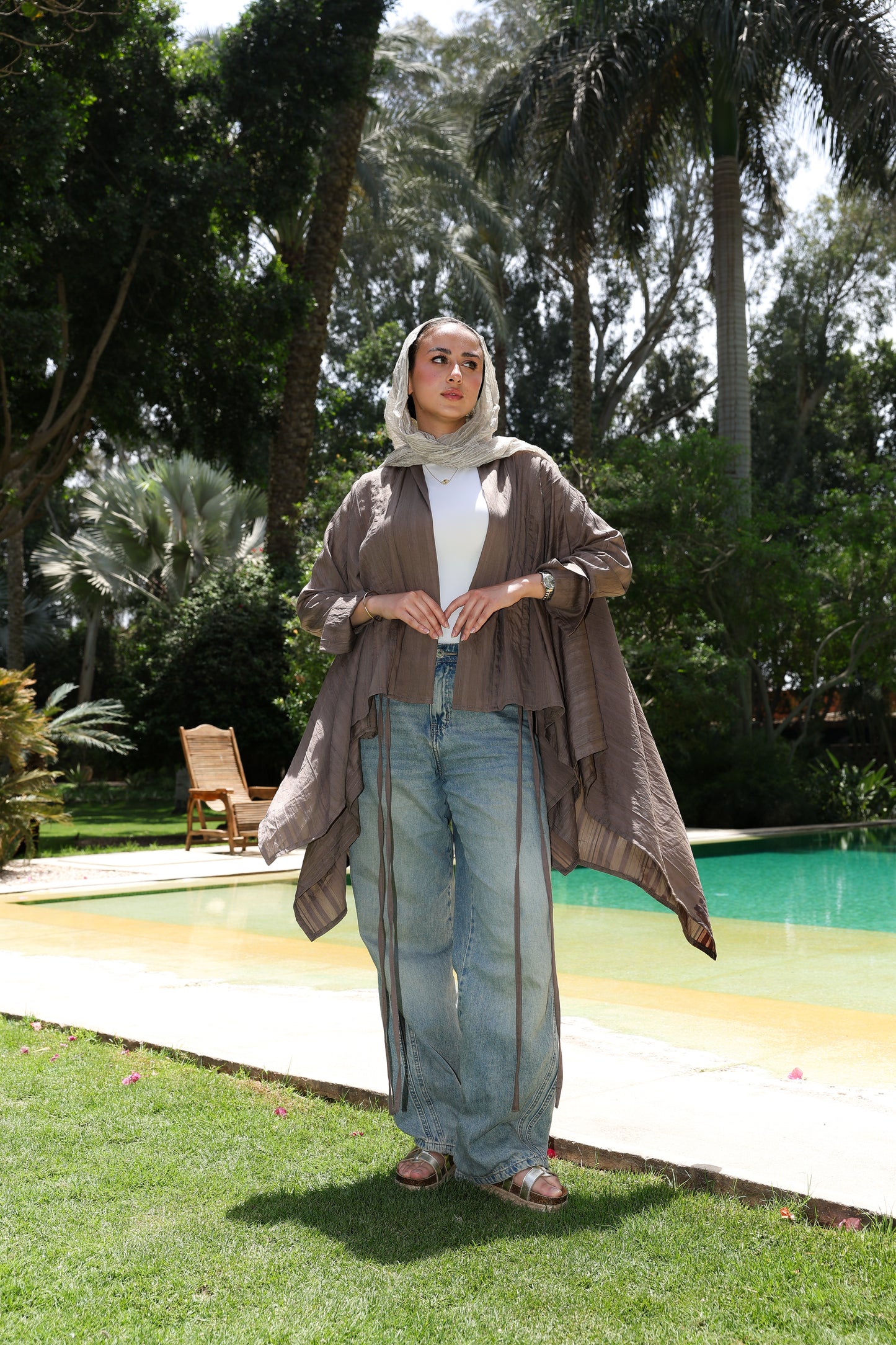 The Signature cardigan in linen latte