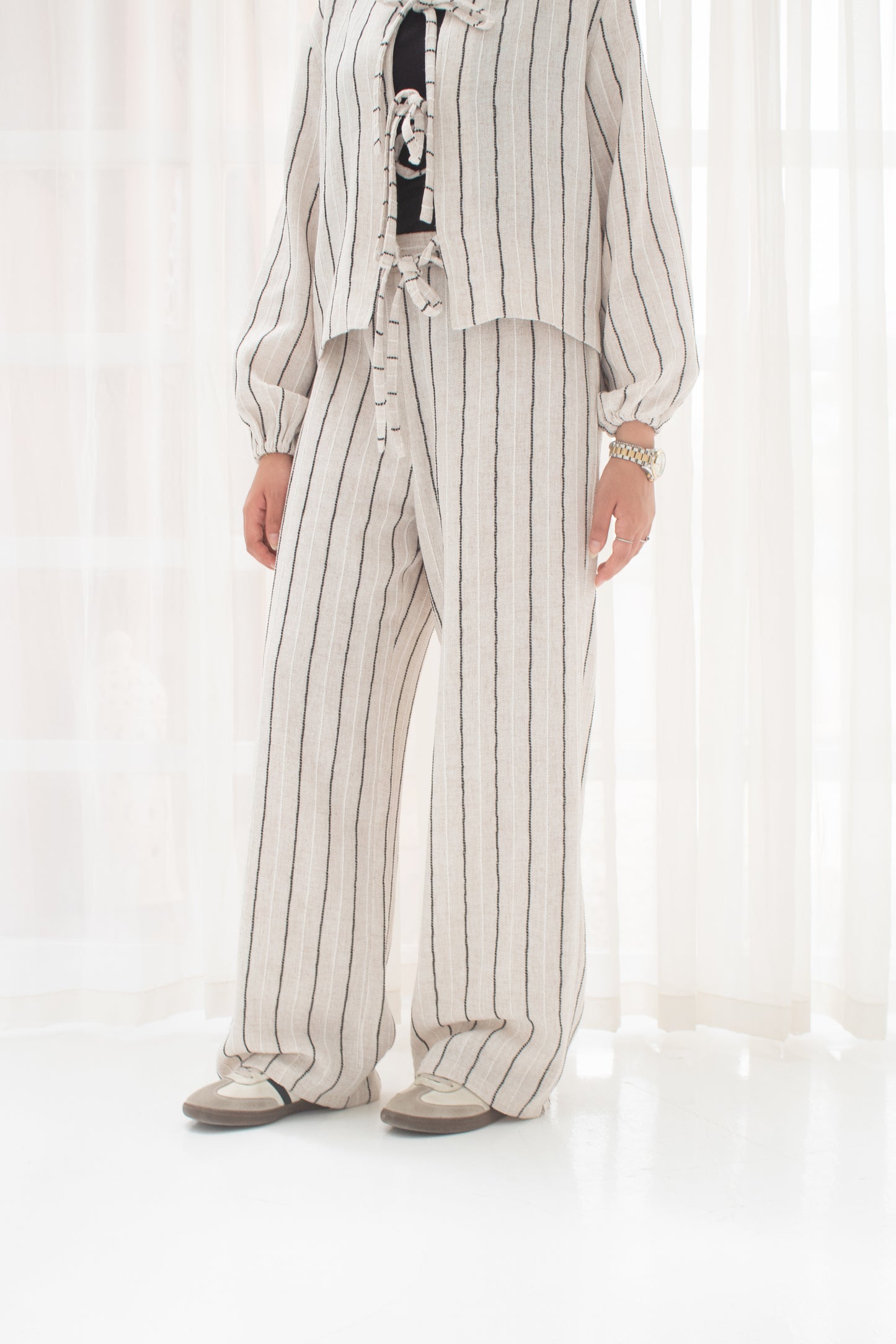 Stripped linen set