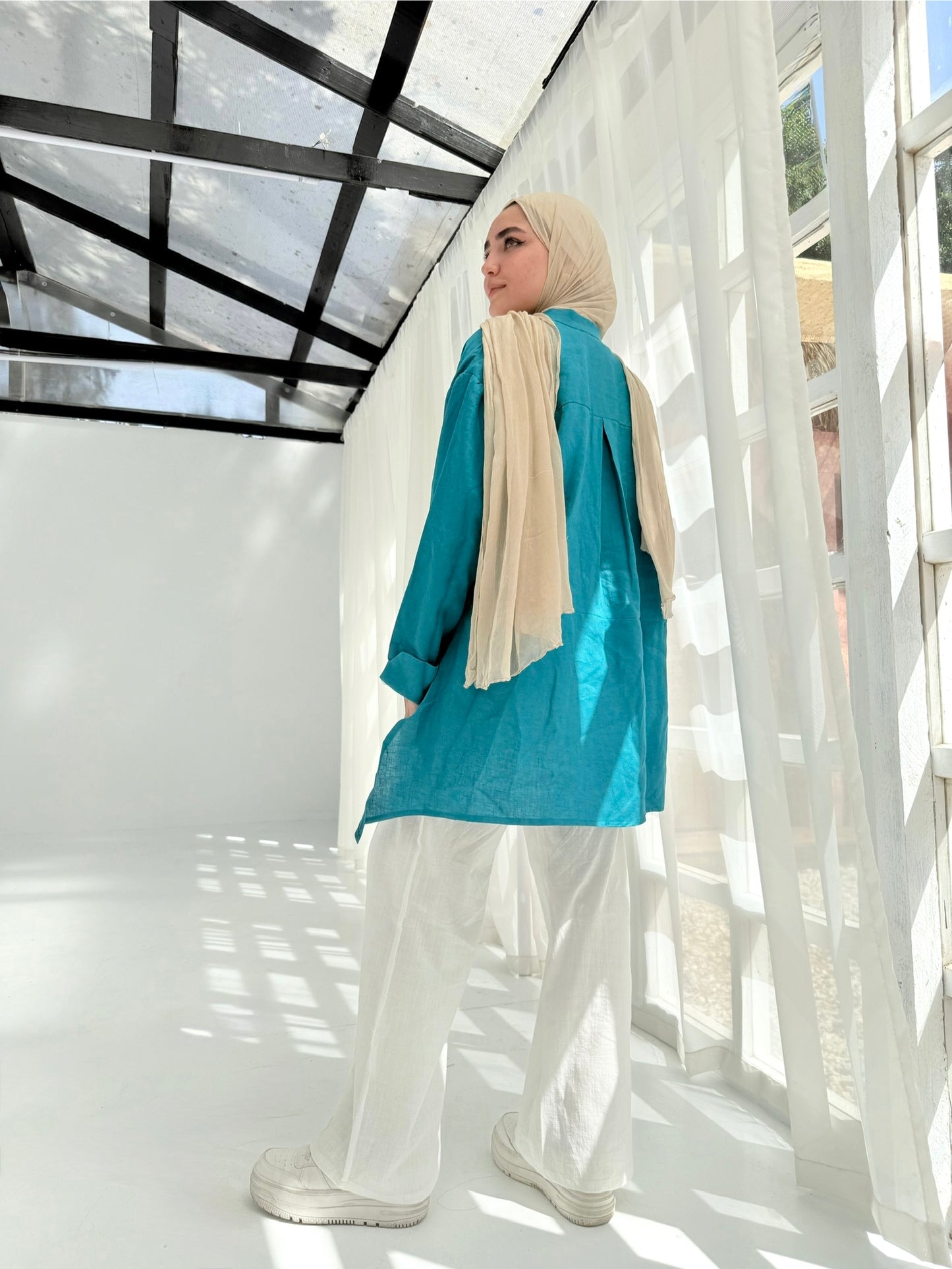 Pure linen shirt in Petroleum