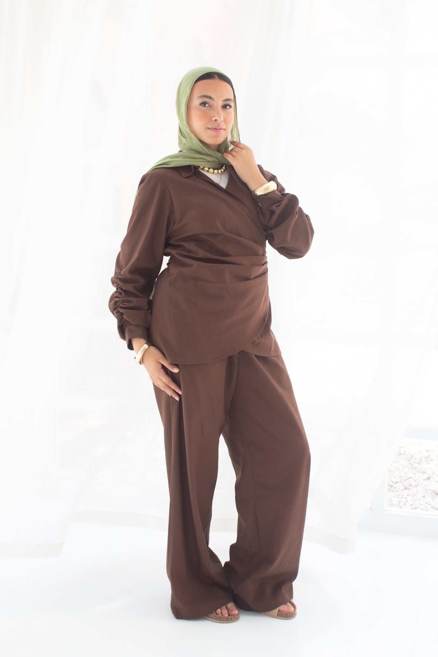 Dark chocolate linen set