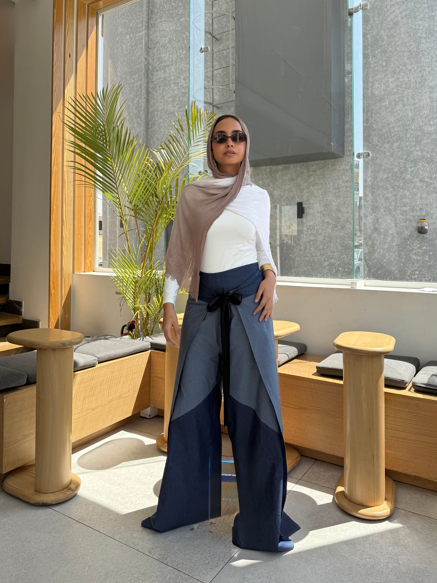 Light denim pants