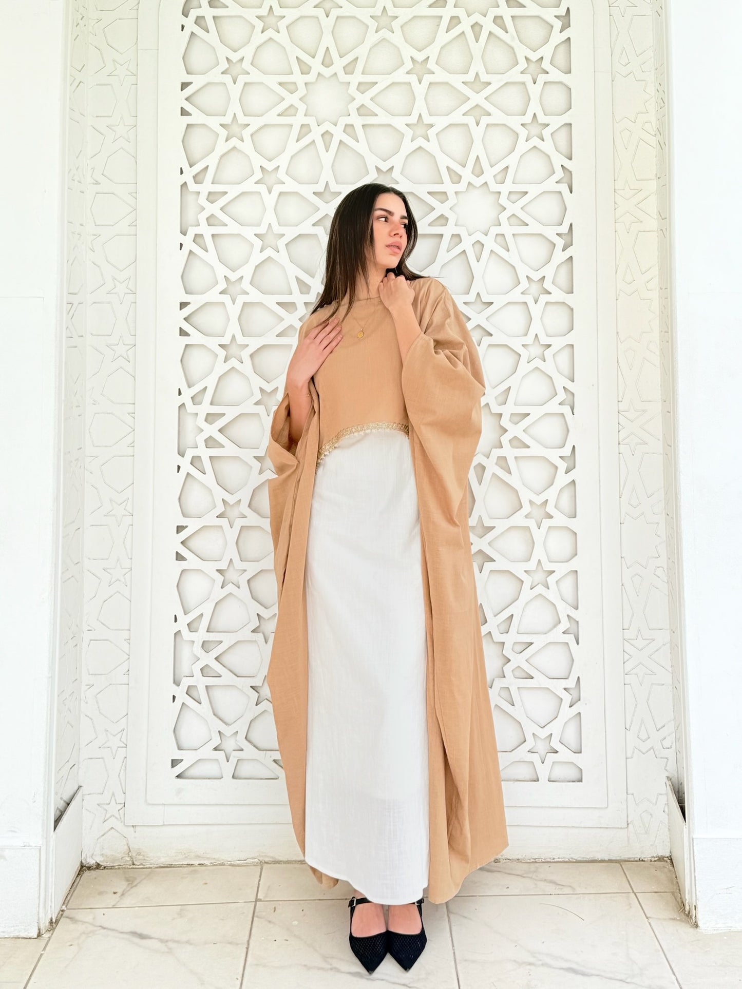 Shimmery beige x Shimmery white Dress Abaya set