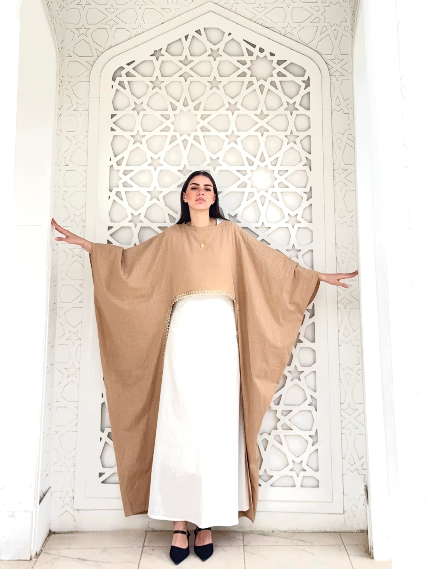 Shimmery beige x Shimmery white Dress Abaya set