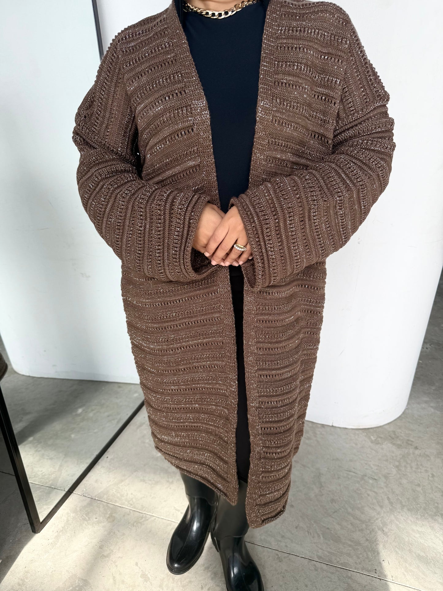 Shimmered knitted cardigan in caffe