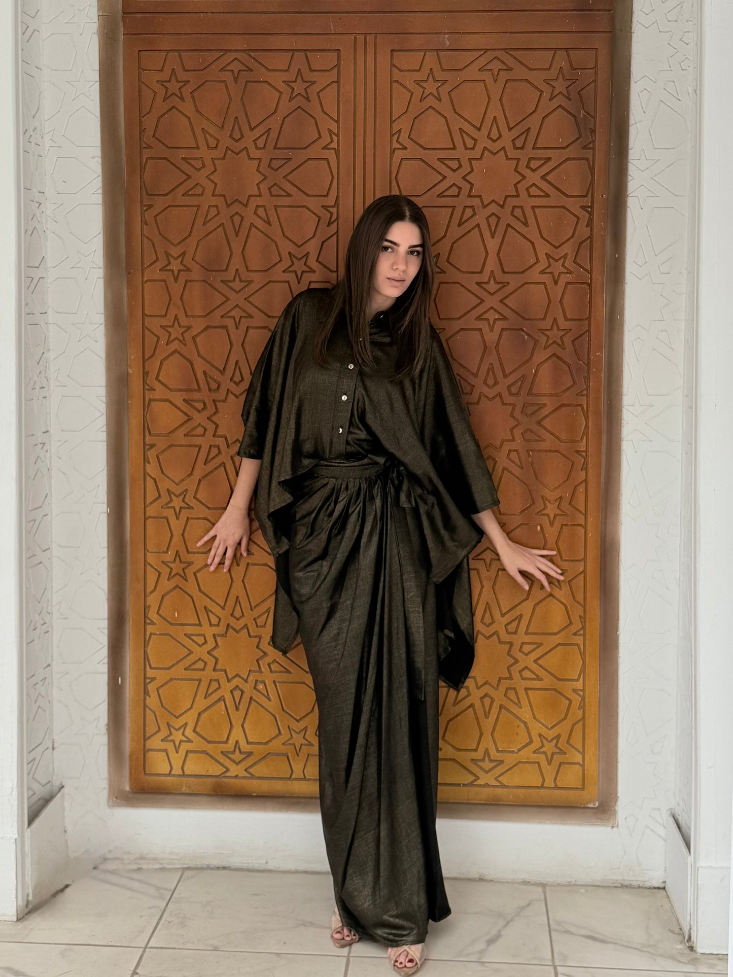 Black shimmery linen set