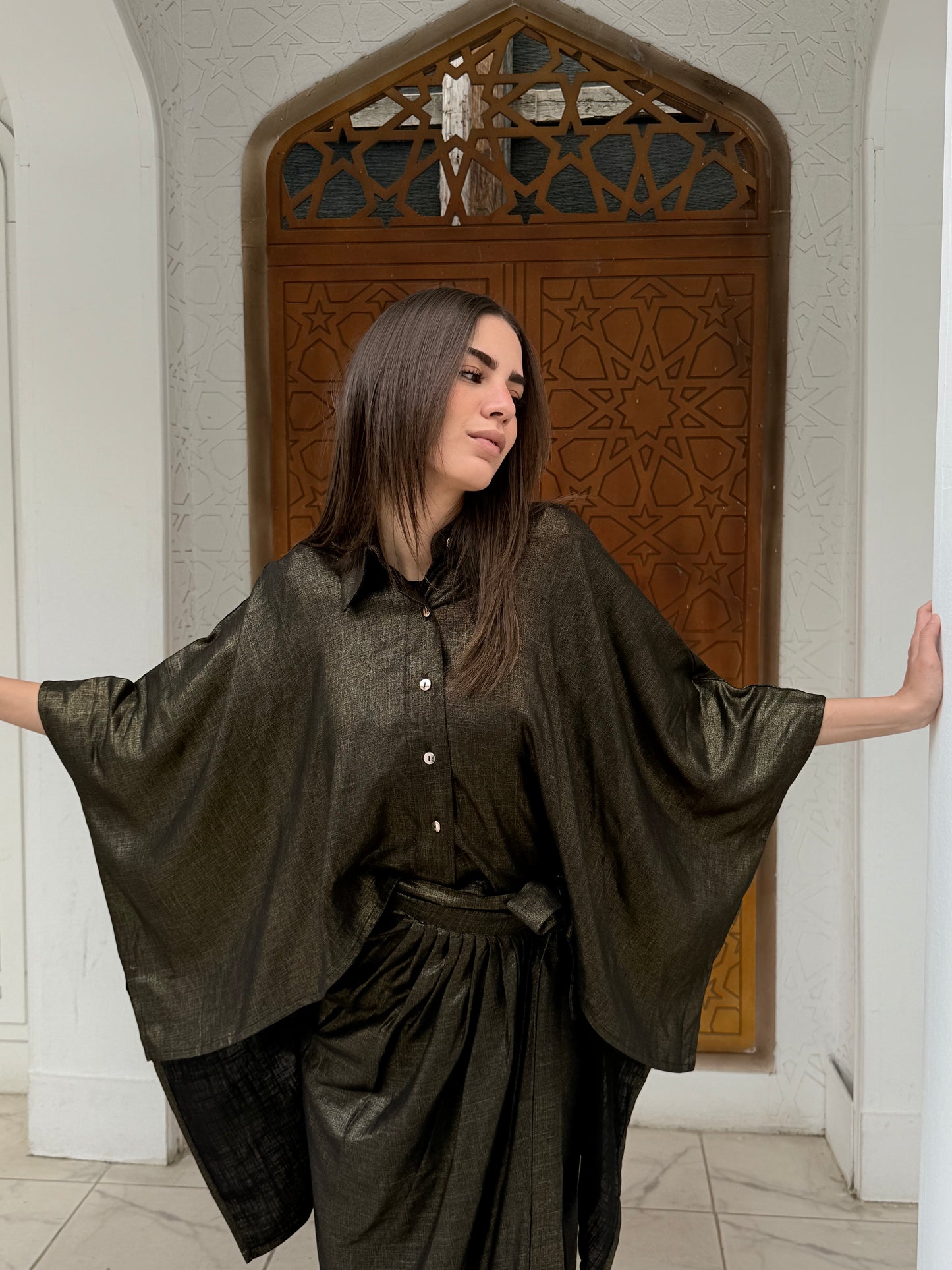 Black shimmery linen set