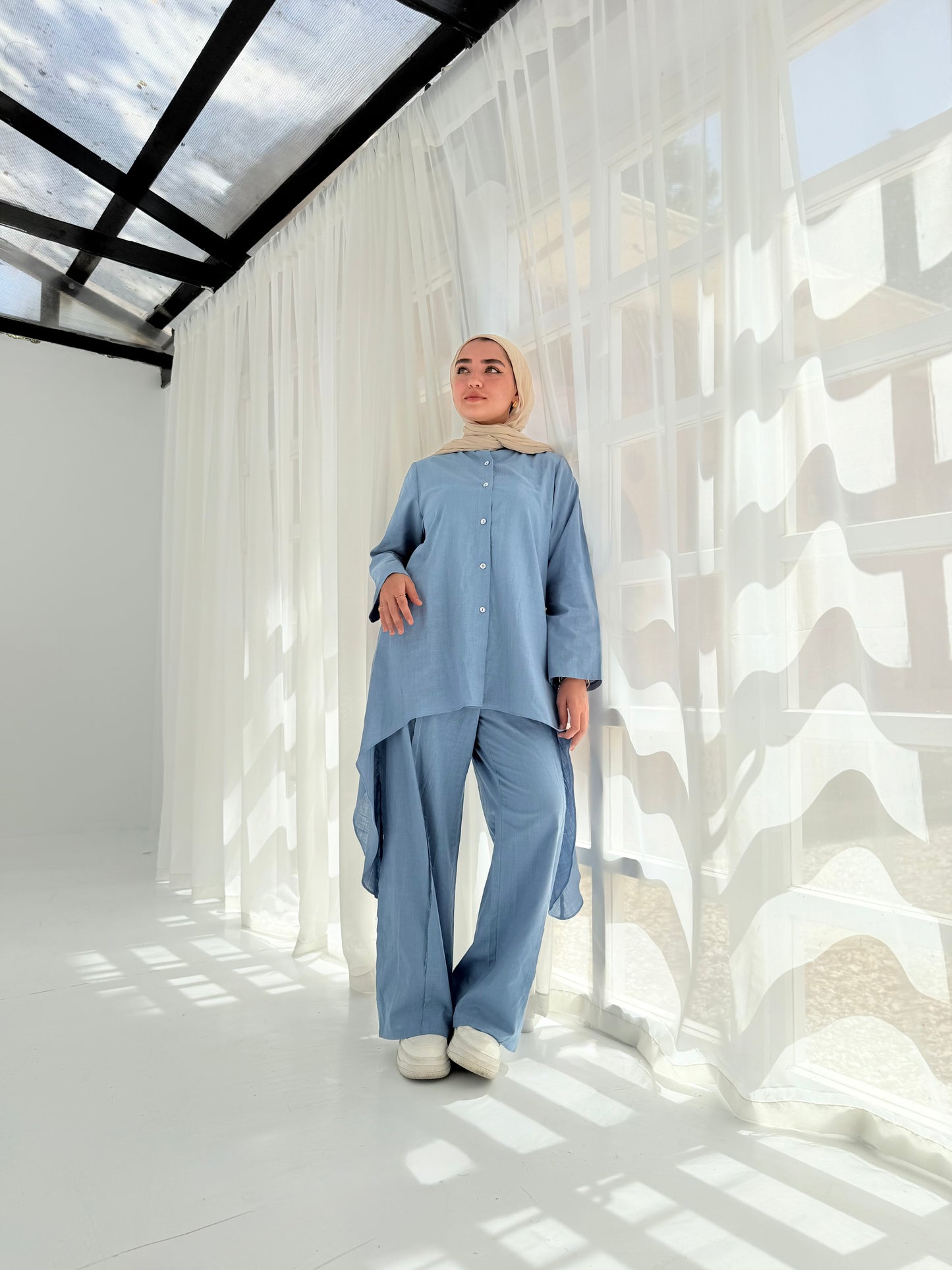 Shimmery linen set in Azure (blue)