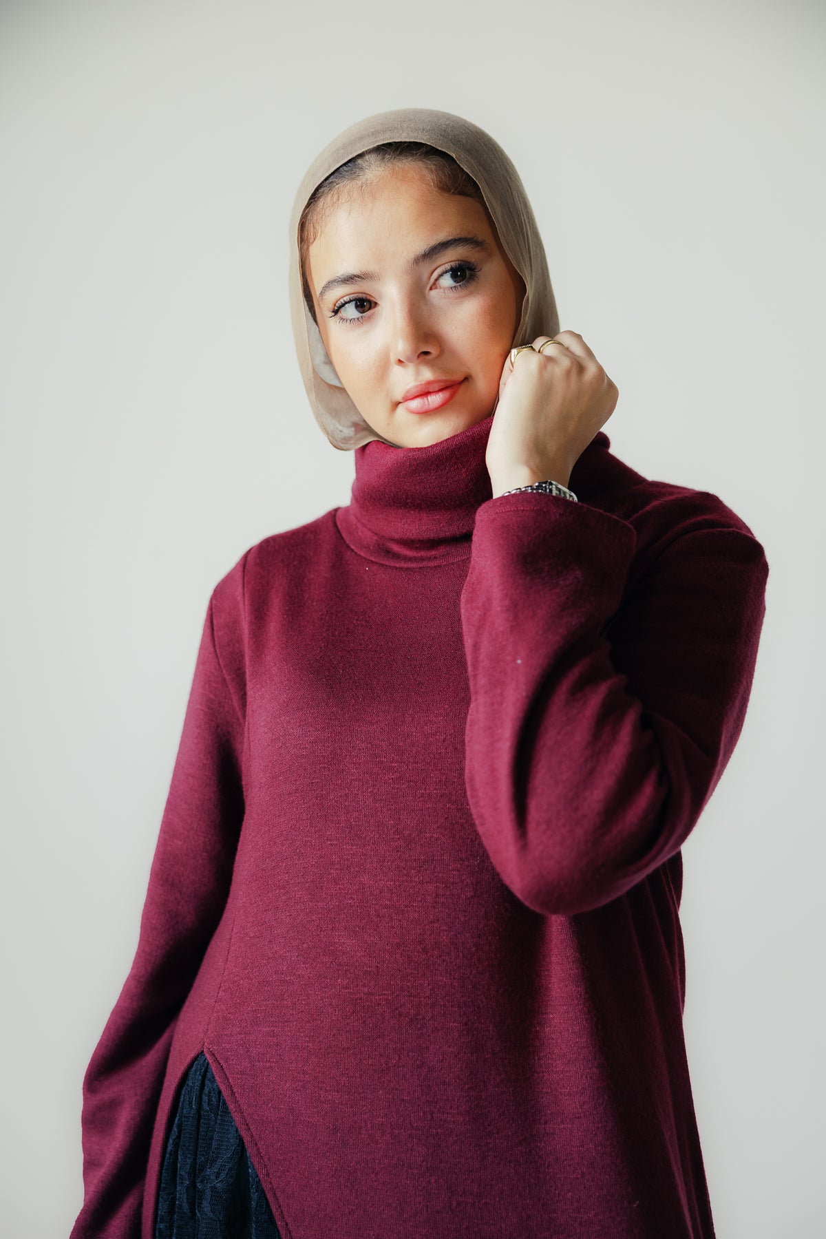 Aura Open-Hem Knit top in Burgundy