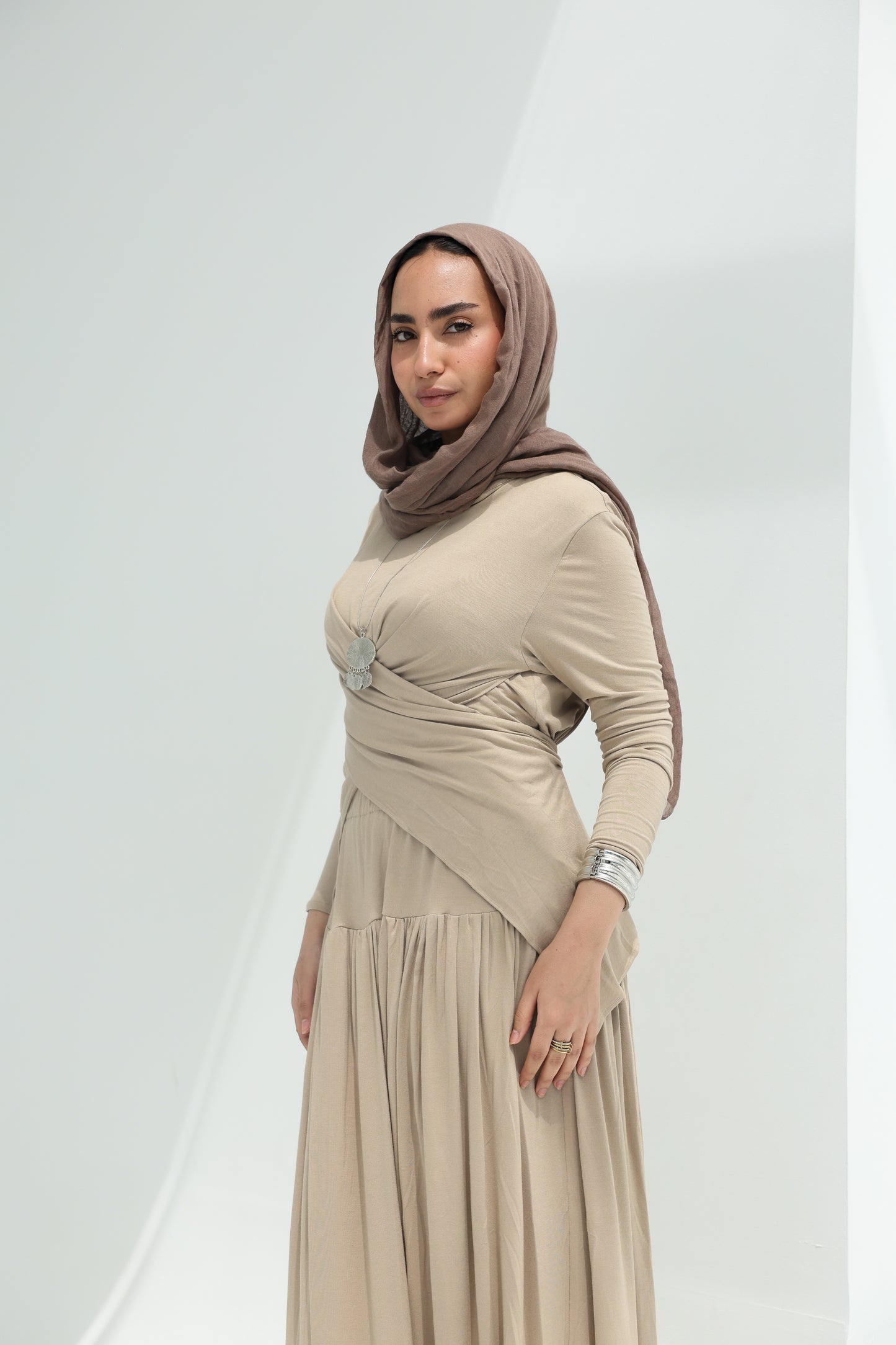 Sula set in beige