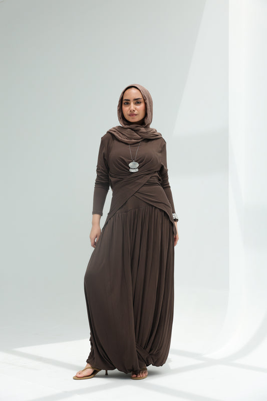 Sula set in brown