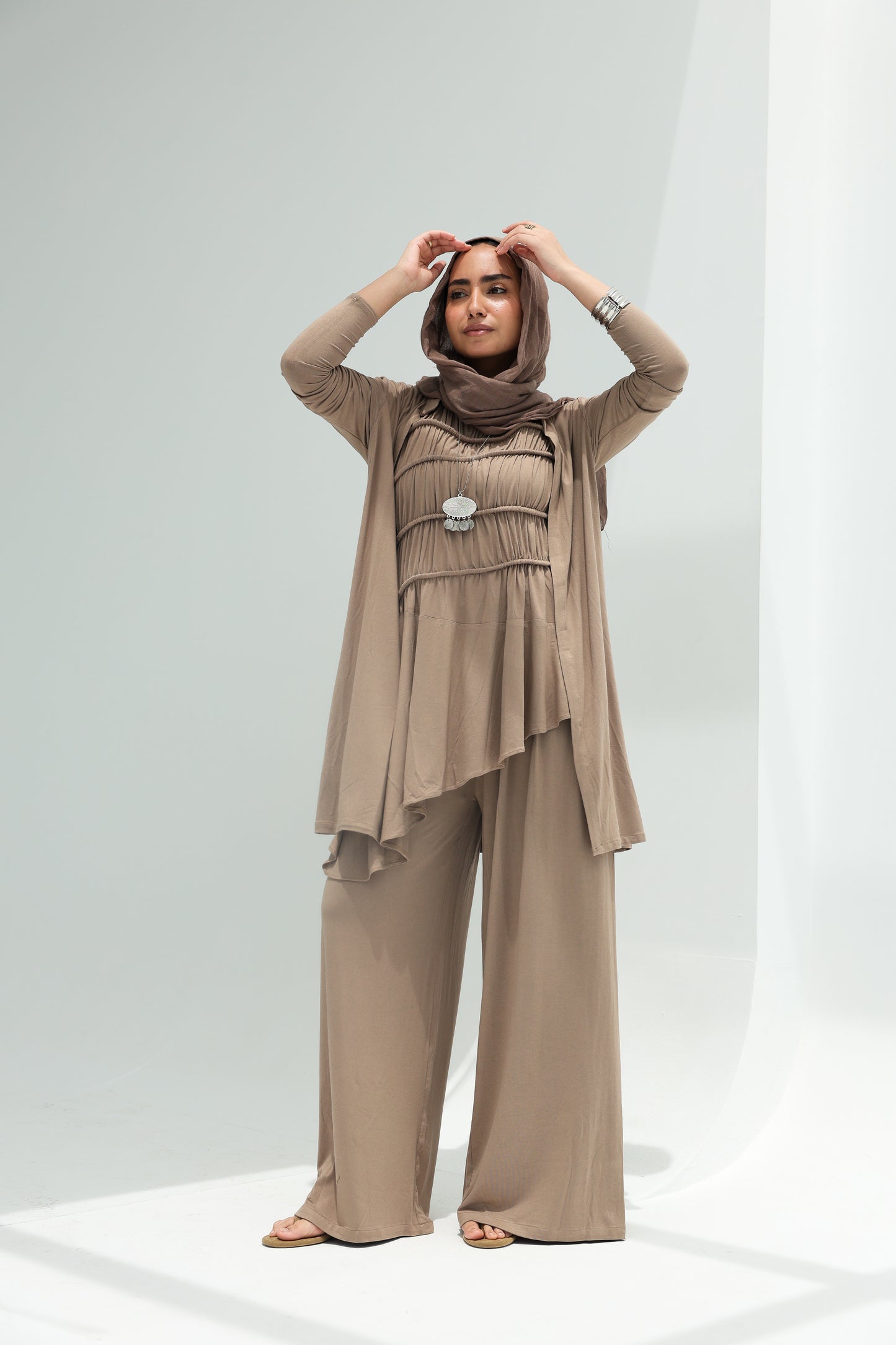 Moana set in beige