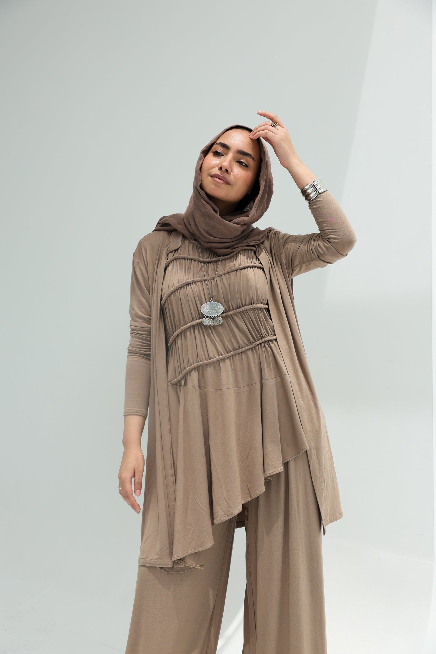 Moana set in beige