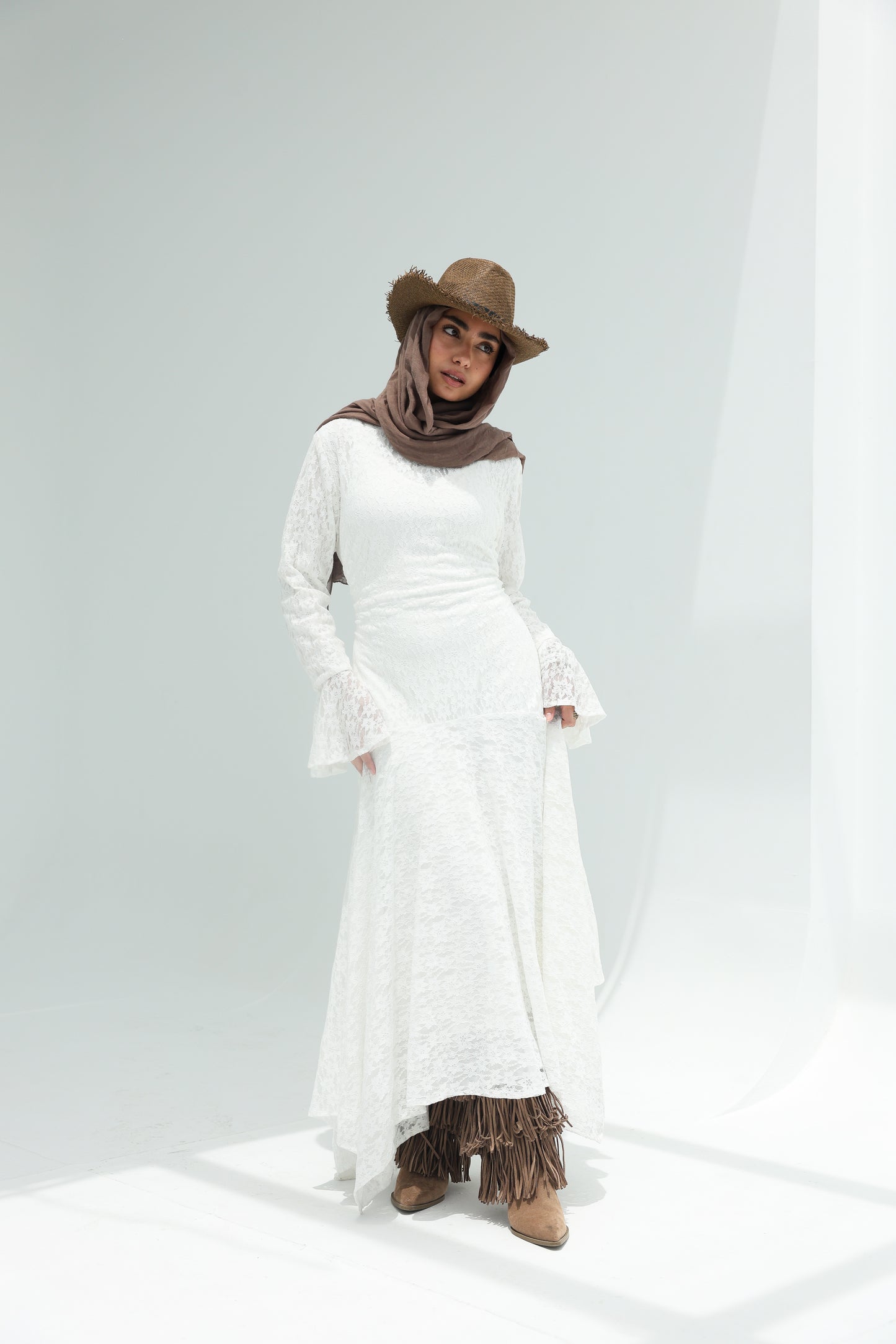 Lace flowery dress in White