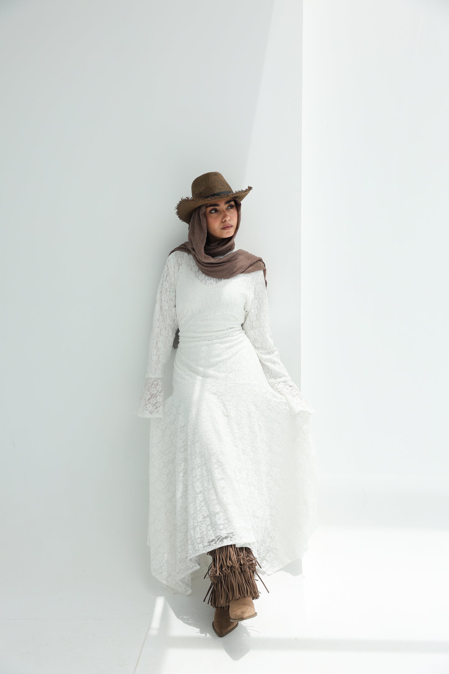 Lace flowery dress in White