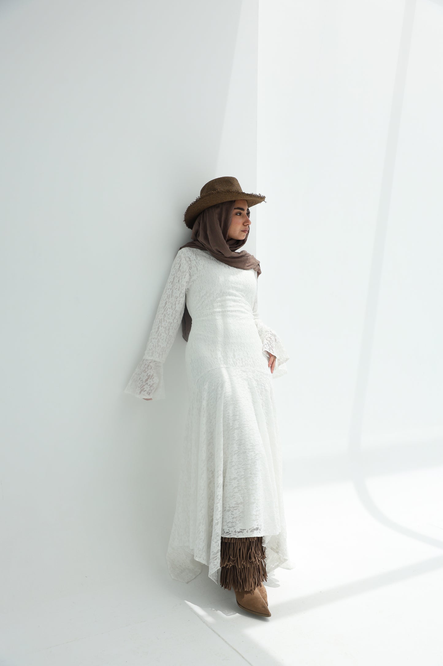 Lace flowery dress in White