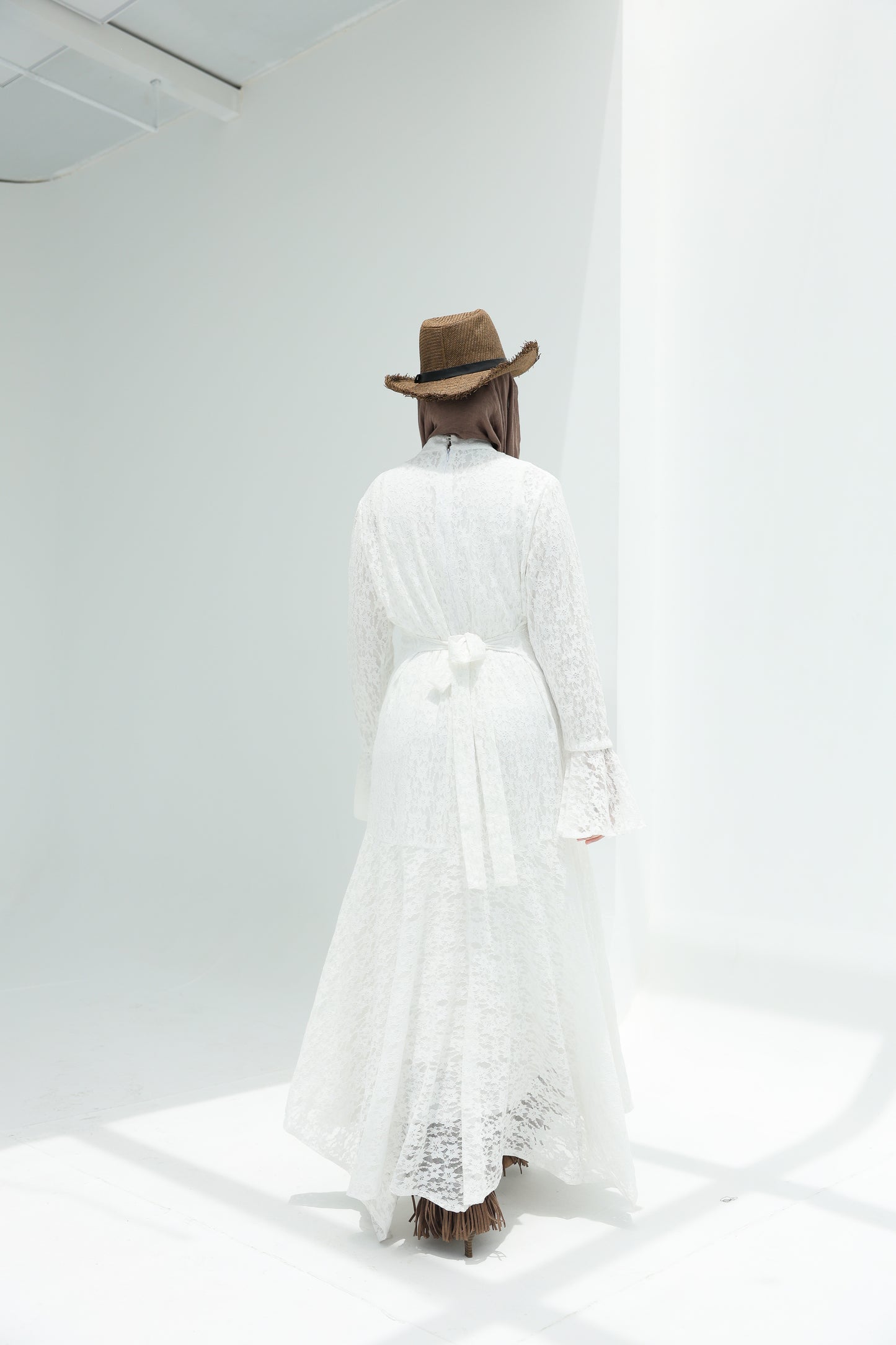 Lace flowery dress in White