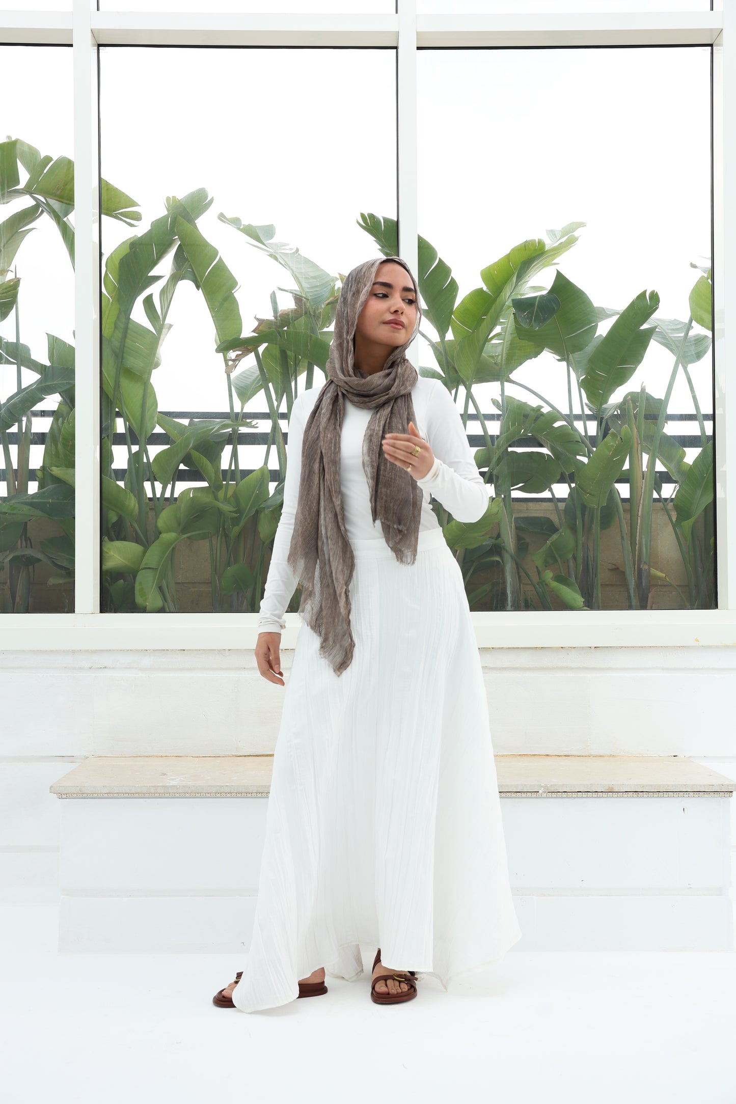 Crushed skirt in shimmered White cotton تنورة بكسرات من القطن  أبيض بلمعه خفيفه