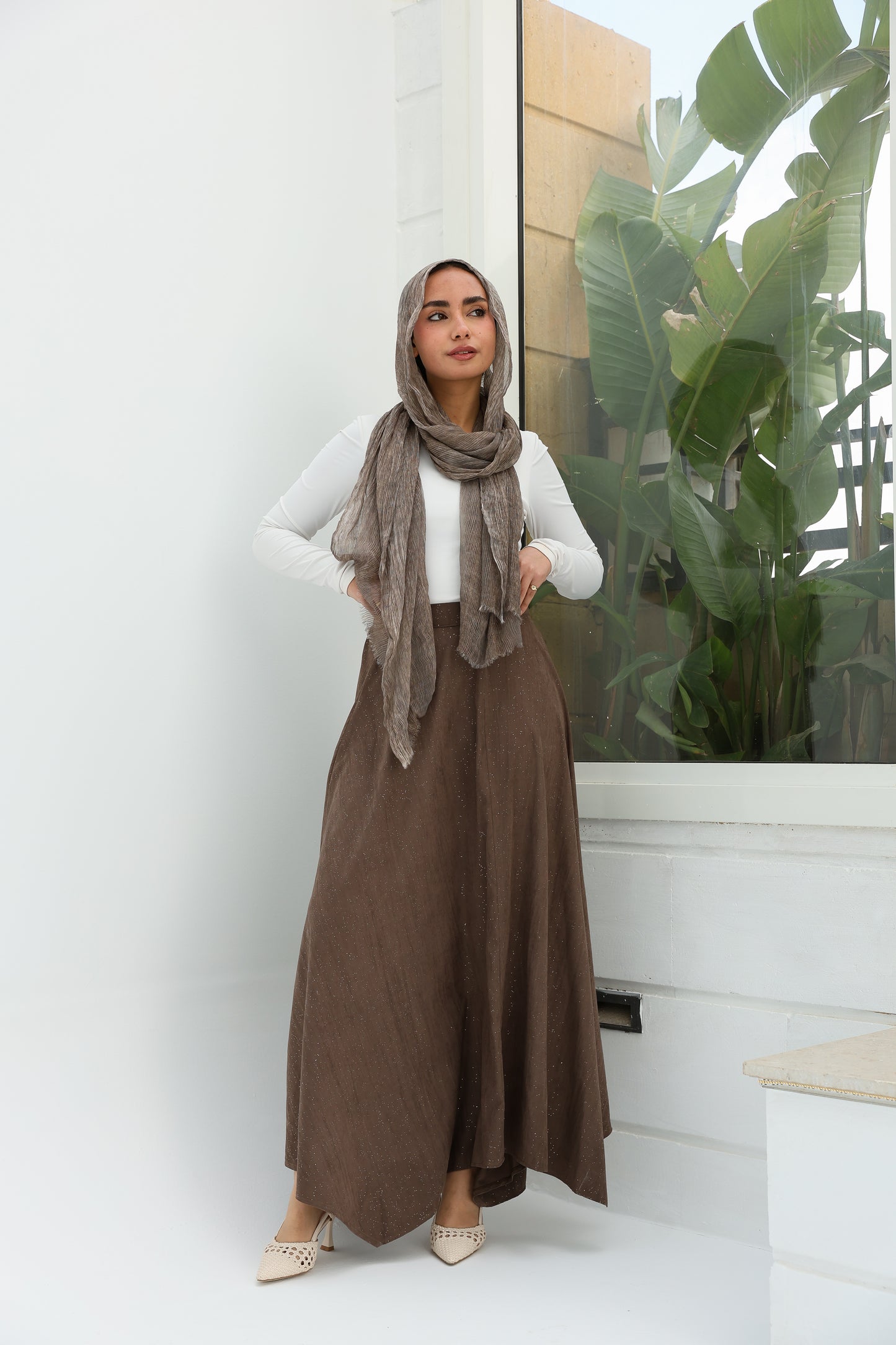 Crushed skirt in shimmered brown تنورة بكسرات بلون البني بلمعة خفيفه