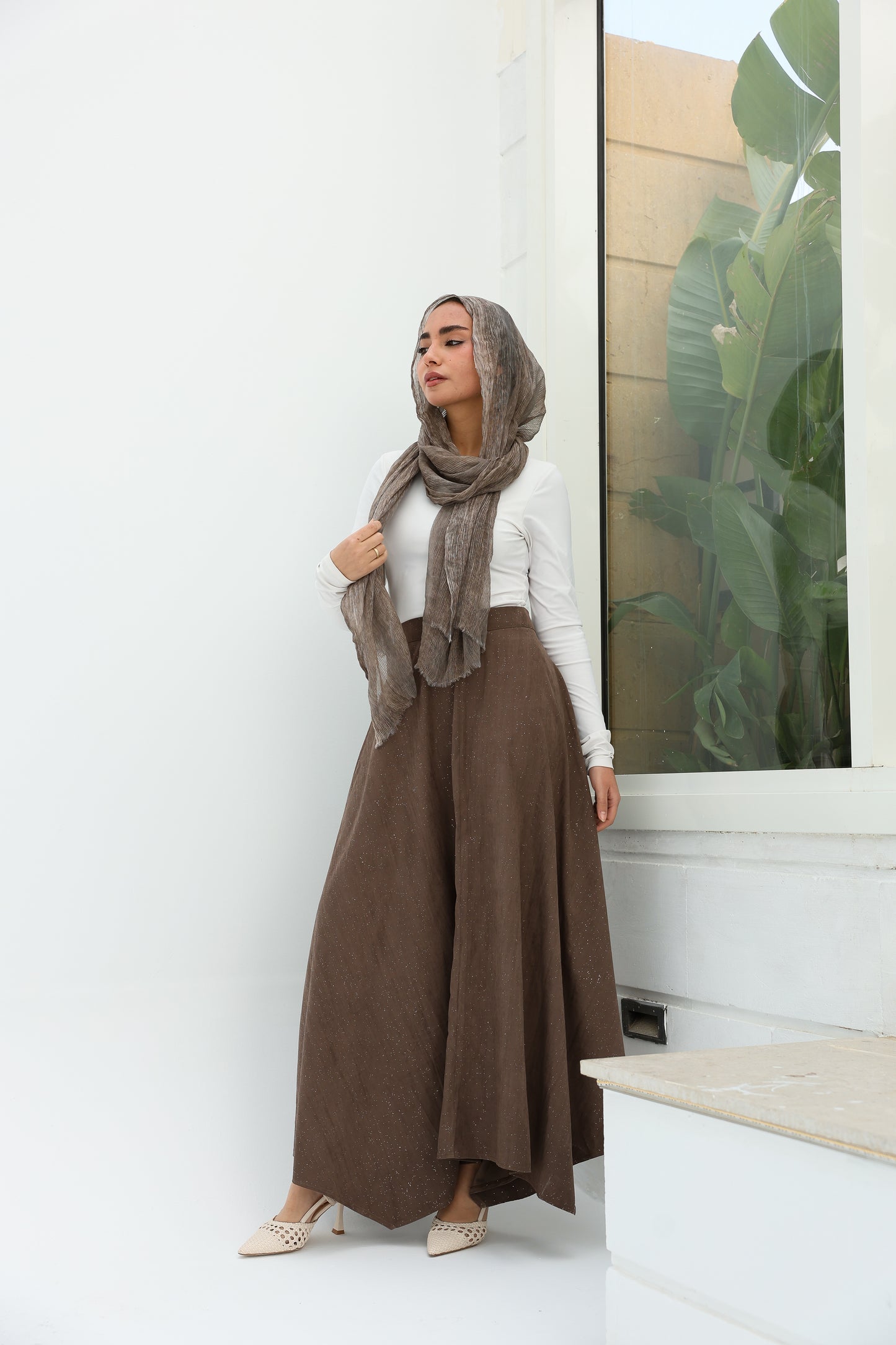 Crushed skirt in shimmered brown تنورة بكسرات بلون البني بلمعة خفيفه