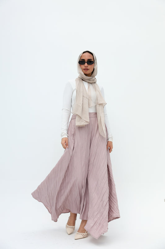 Crushed skirt in shimmered Kashmir تنورة بكسرات من القطن كشمير بلمعة خفيف