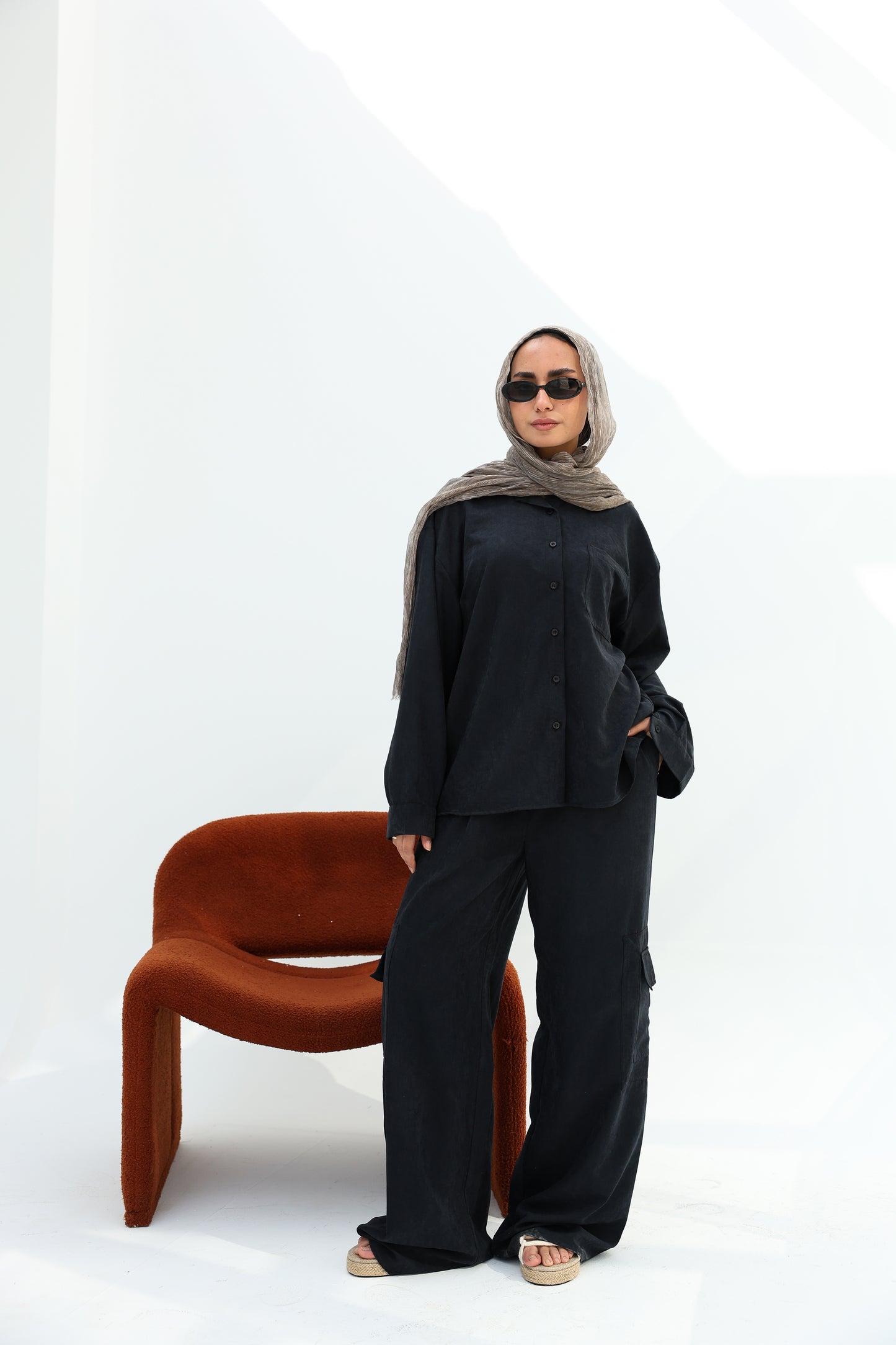 "Versatile Cobra-fabric shirt in old navy قميص من خامة الكوبرا بلون الازرق.