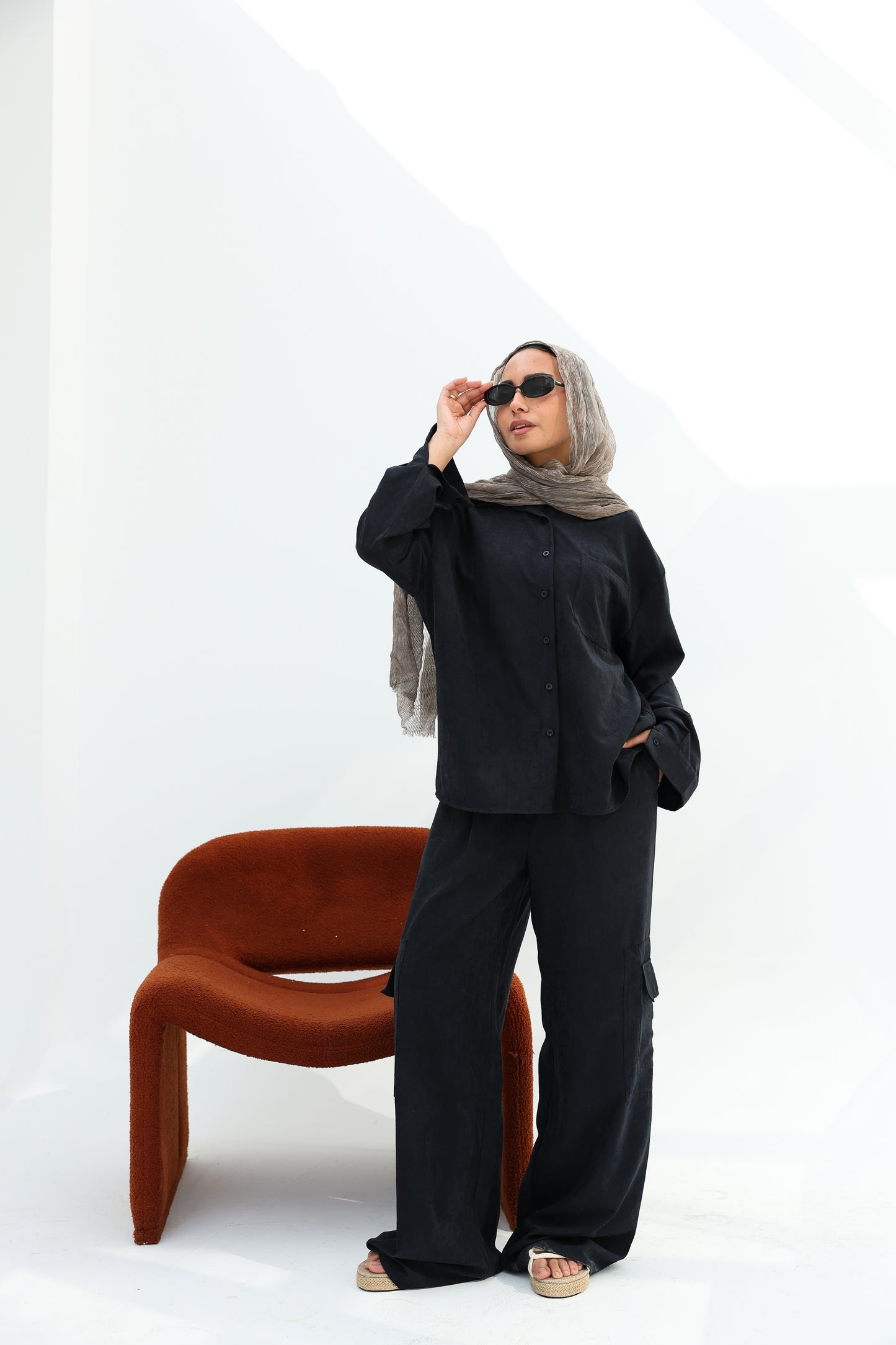 "Versatile Cobra-fabric shirt in old navy قميص من خامة الكوبرا بلون الازرق.