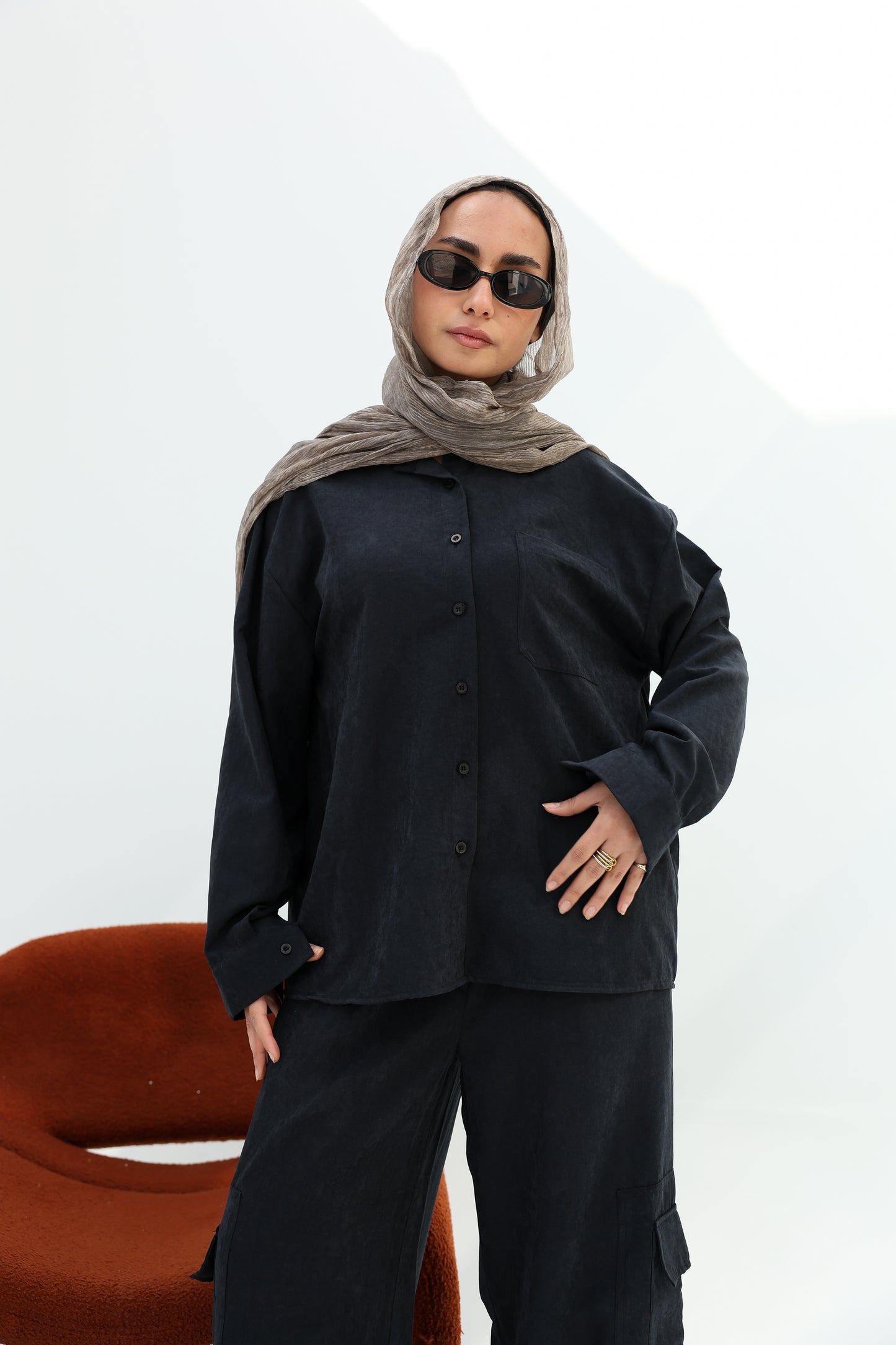 "Versatile Cobra-fabric shirt in old navy قميص من خامة الكوبرا بلون الازرق.