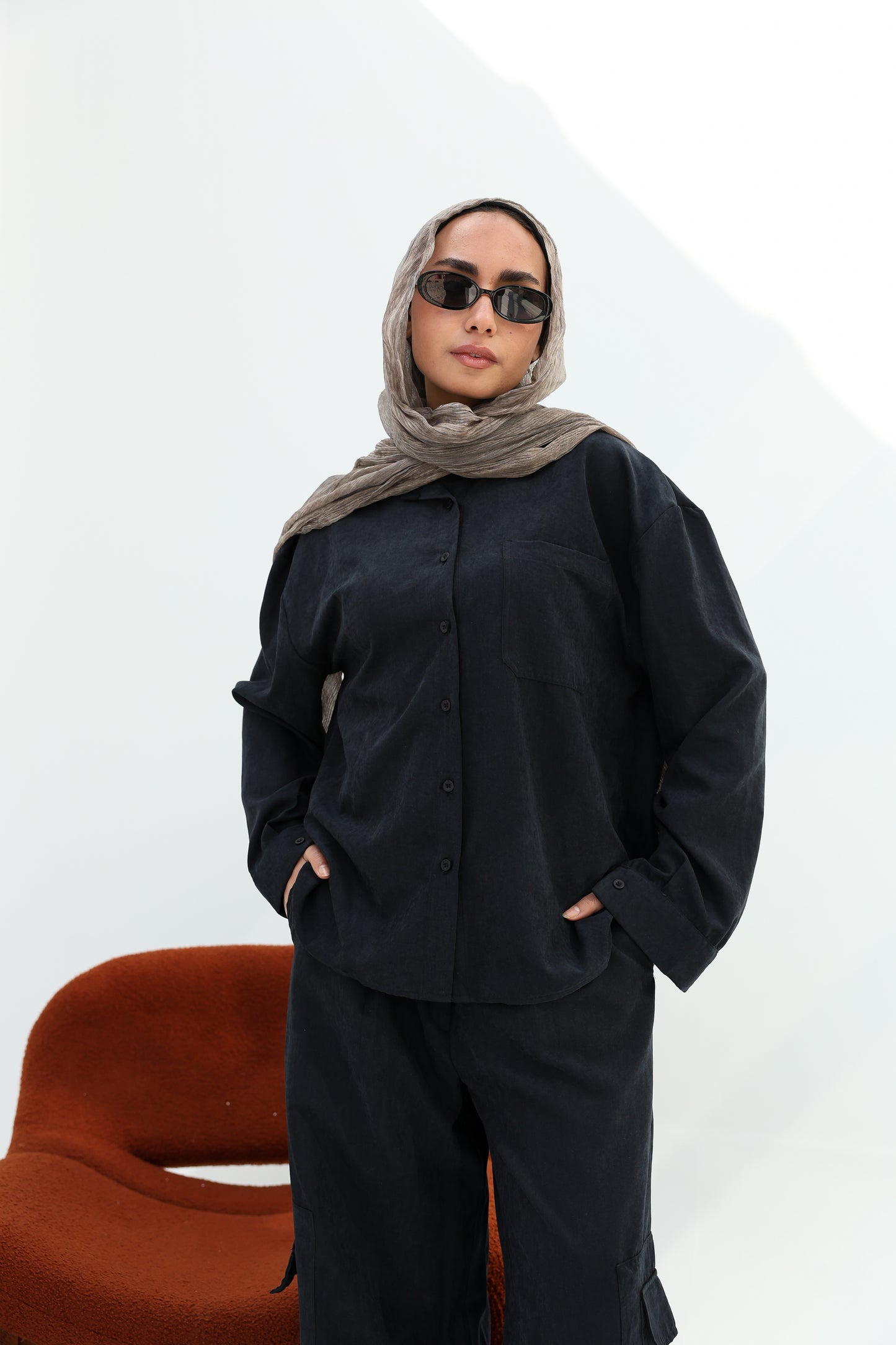 "Versatile Cobra-fabric shirt in old navy قميص من خامة الكوبرا بلون الازرق.