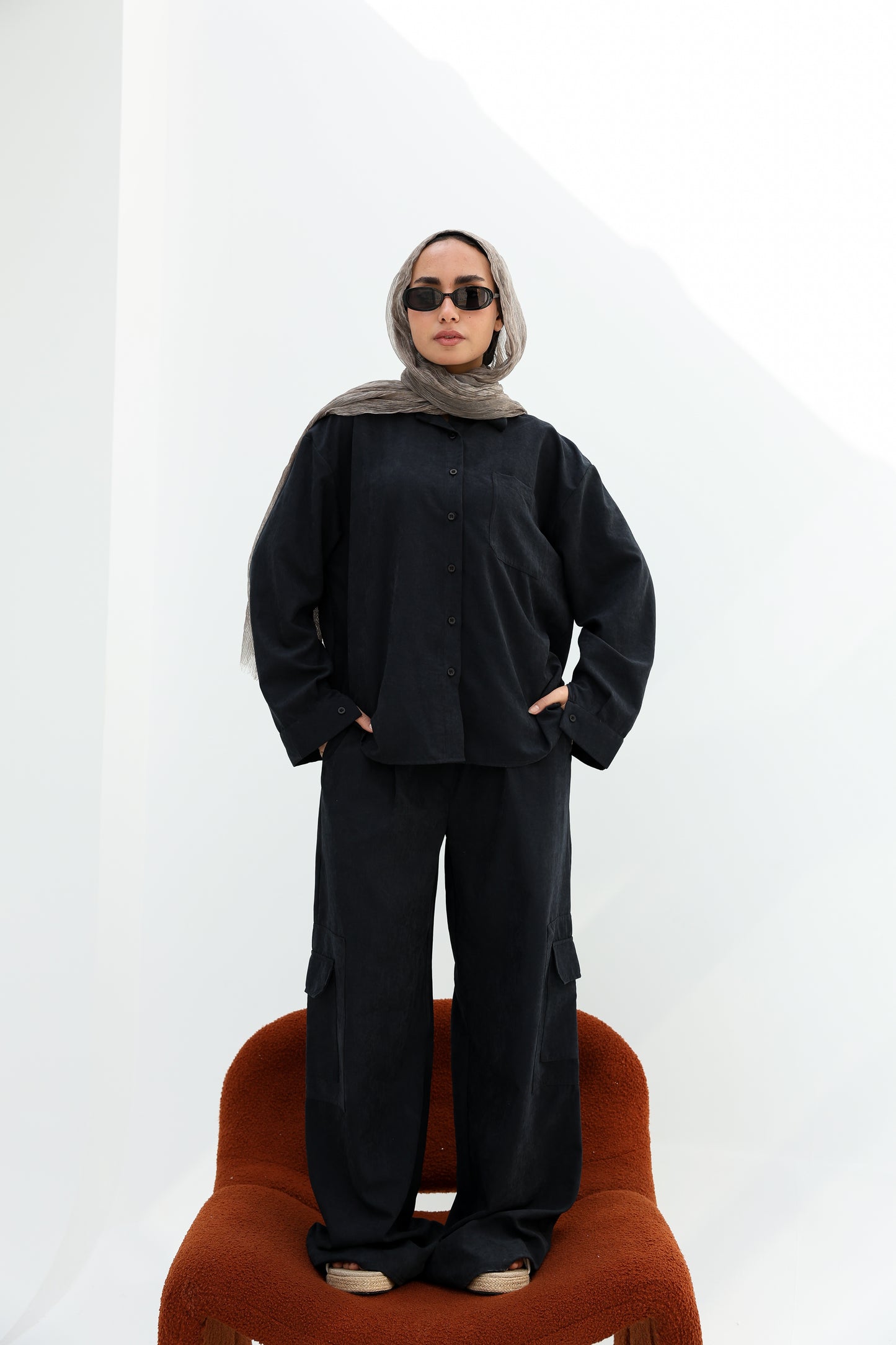 "Versatile Cobra-fabric shirt in old navy قميص من خامة الكوبرا بلون الازرق.