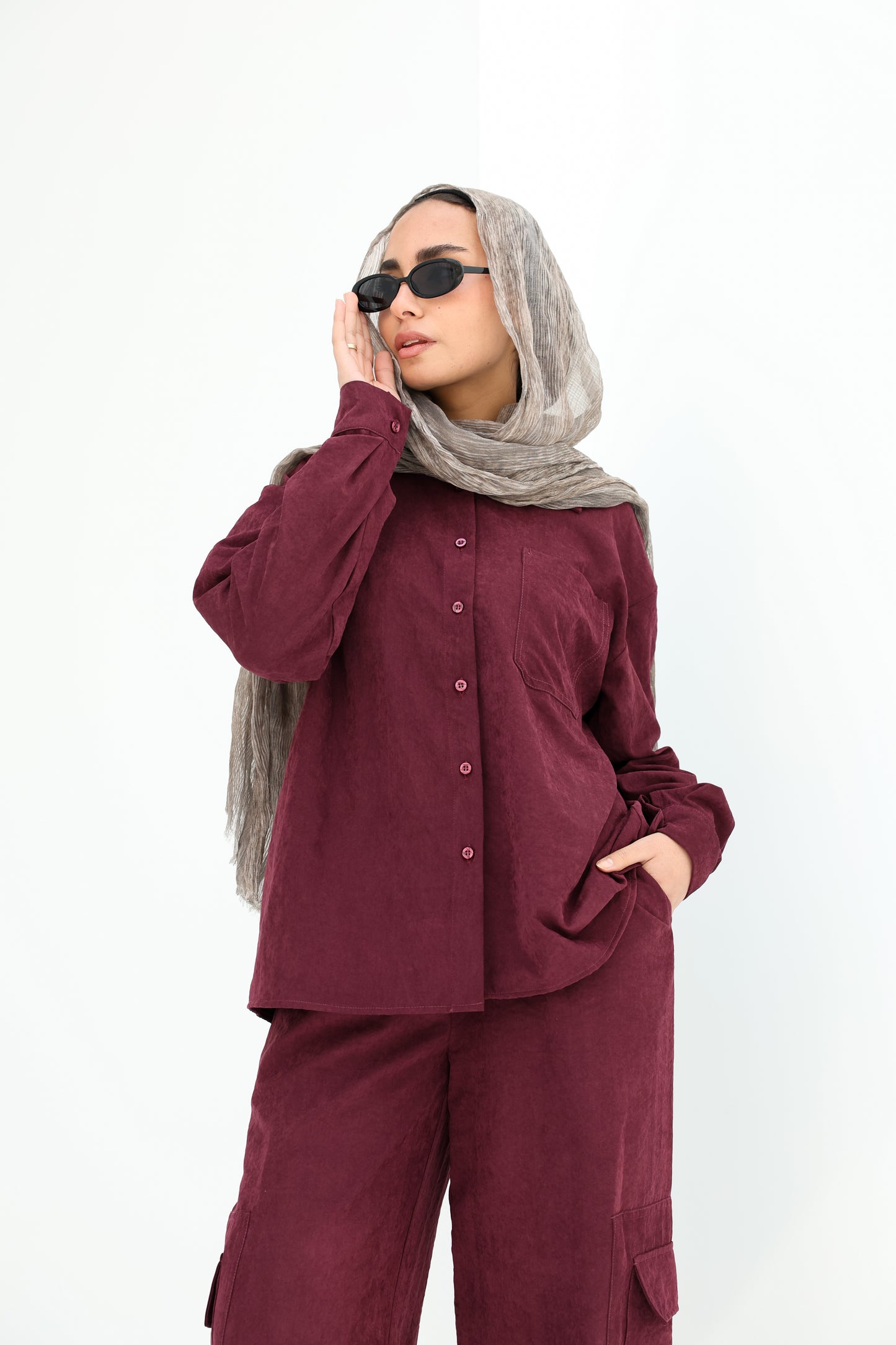 Versatile Cobra-fabric shirt in Burgundy