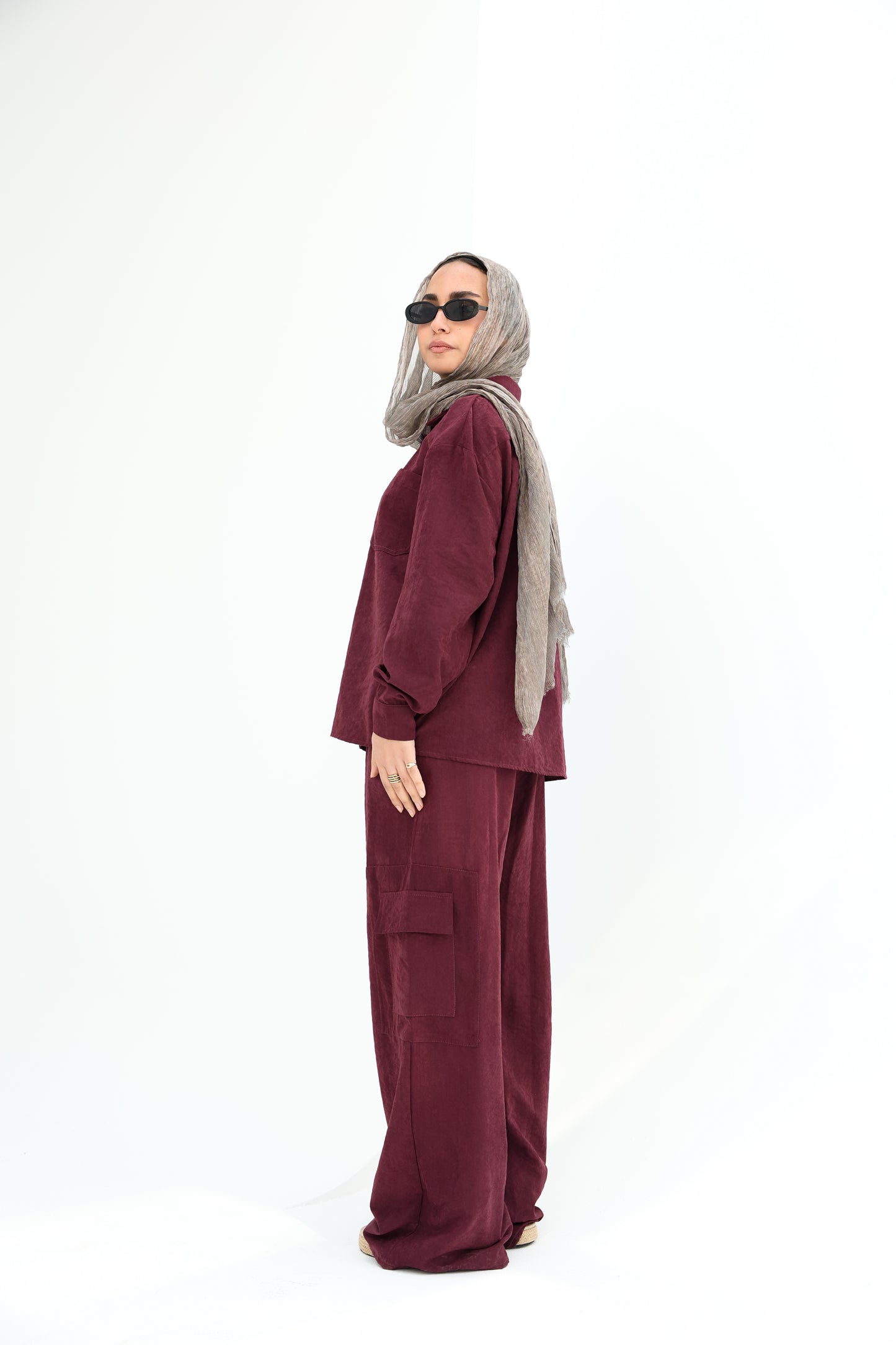 Versatile Cobra-fabric shirt in Burgundy