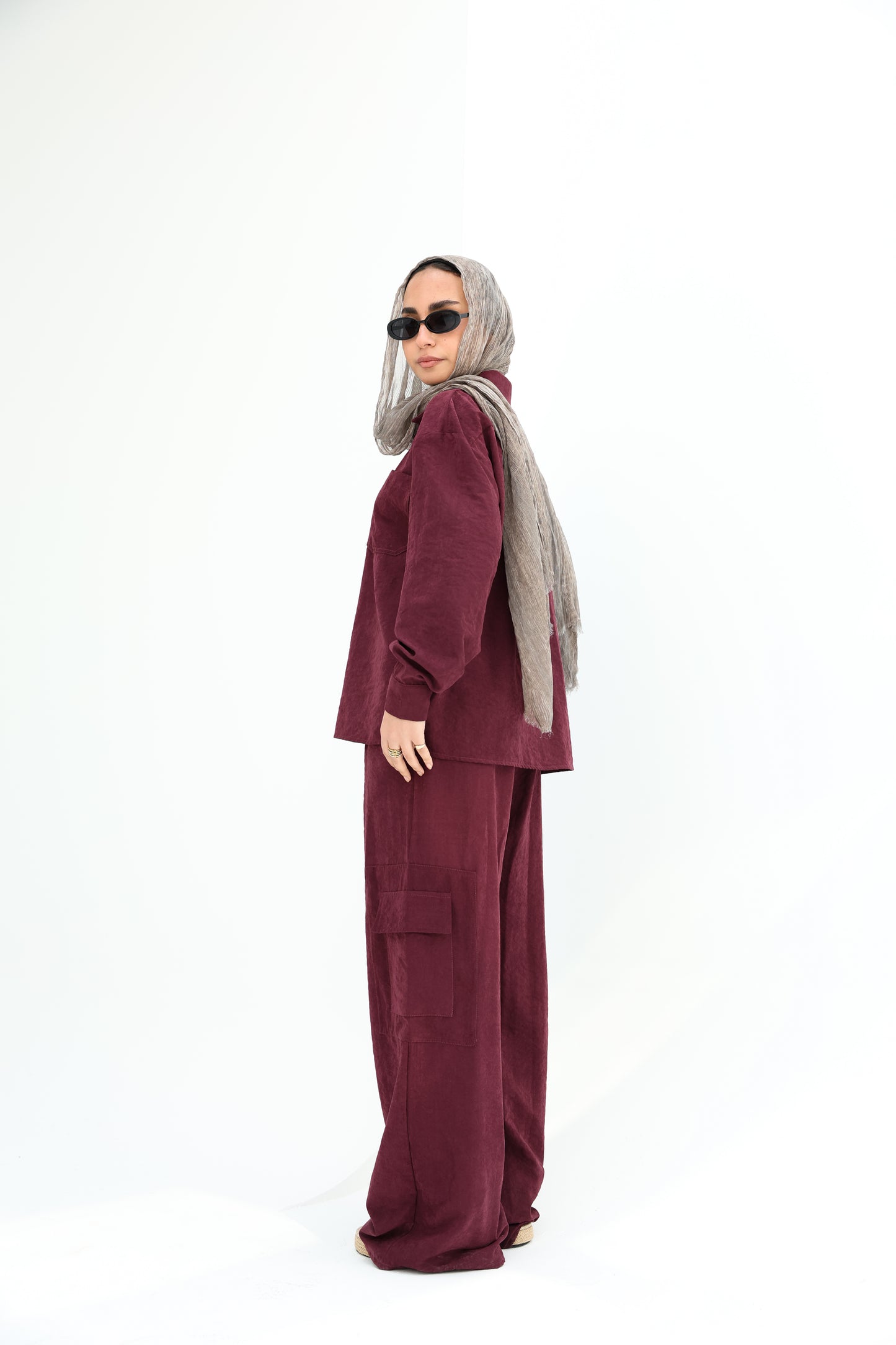 Versatile Cobra-fabric shirt in Burgundy