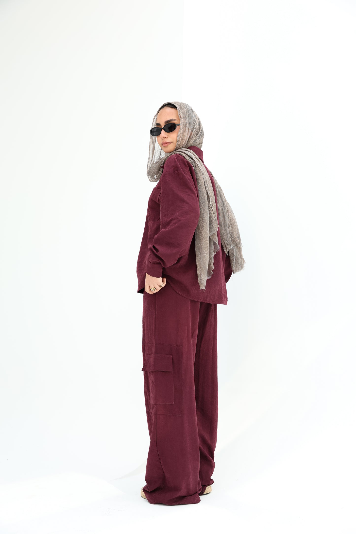 Versatile Cobra-fabric shirt in Burgundy