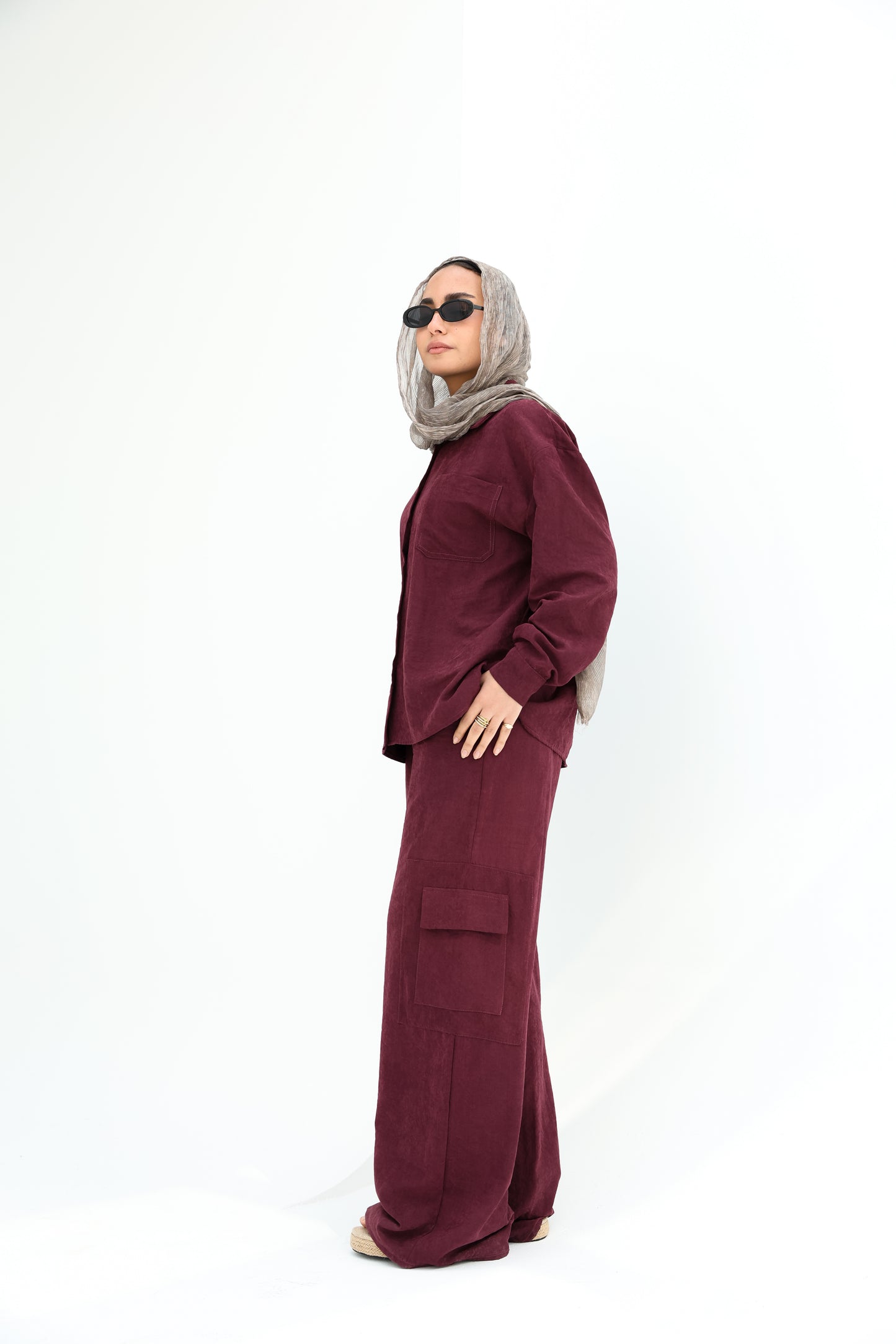 Versatile Cobra-fabric shirt in Burgundy