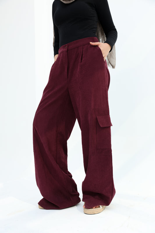 "Versatile Cobra-fabric pants in Burgundy  سروال من خامة الكوبرا بلون البرجندي.