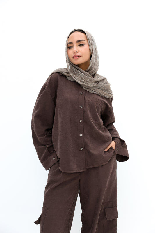"Versatile Cobra-fabric shirt in Mocha قميص من خامة الكوبرا بلون الموكا.