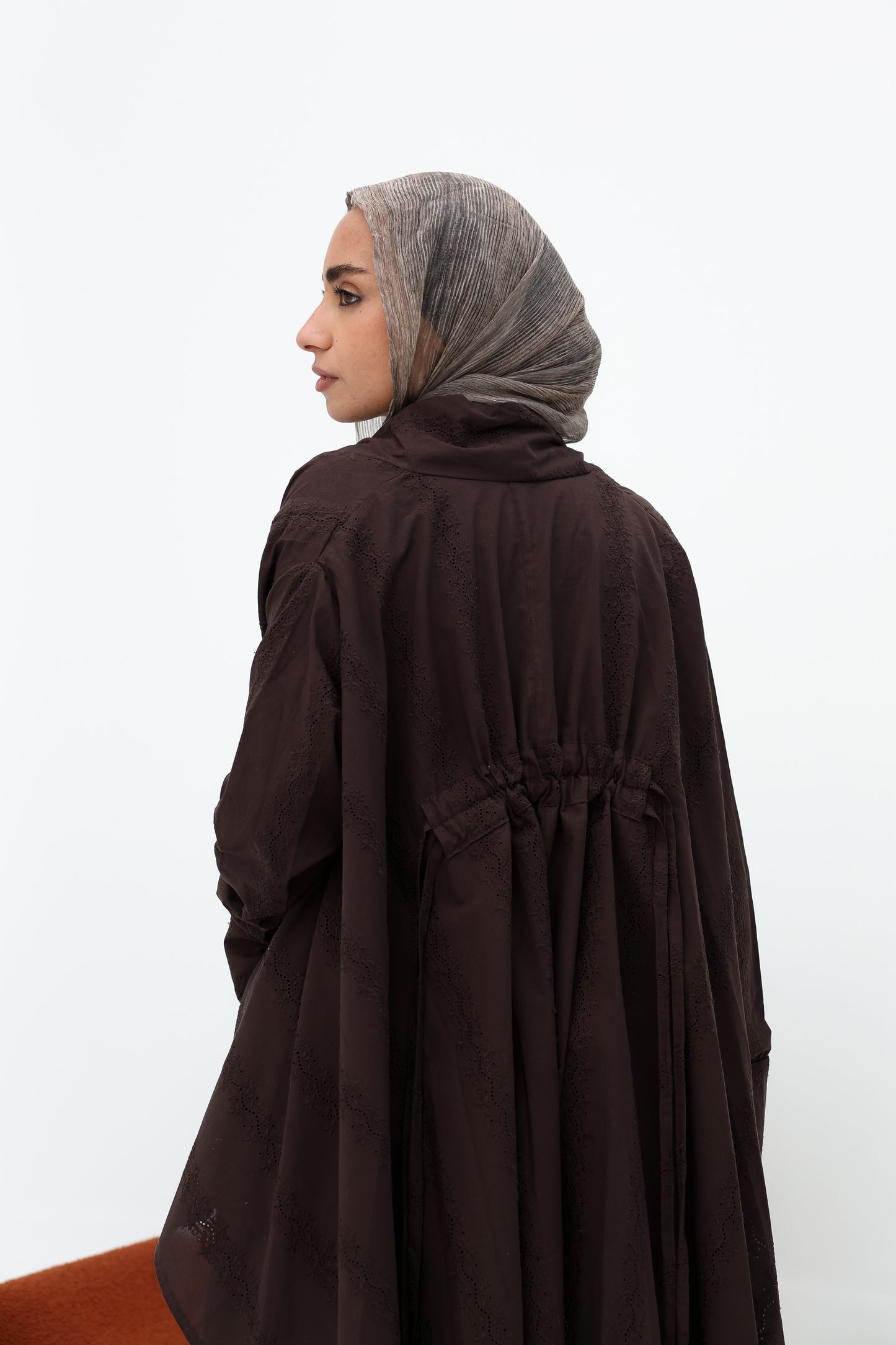 Richelieu lace cardigan in brown