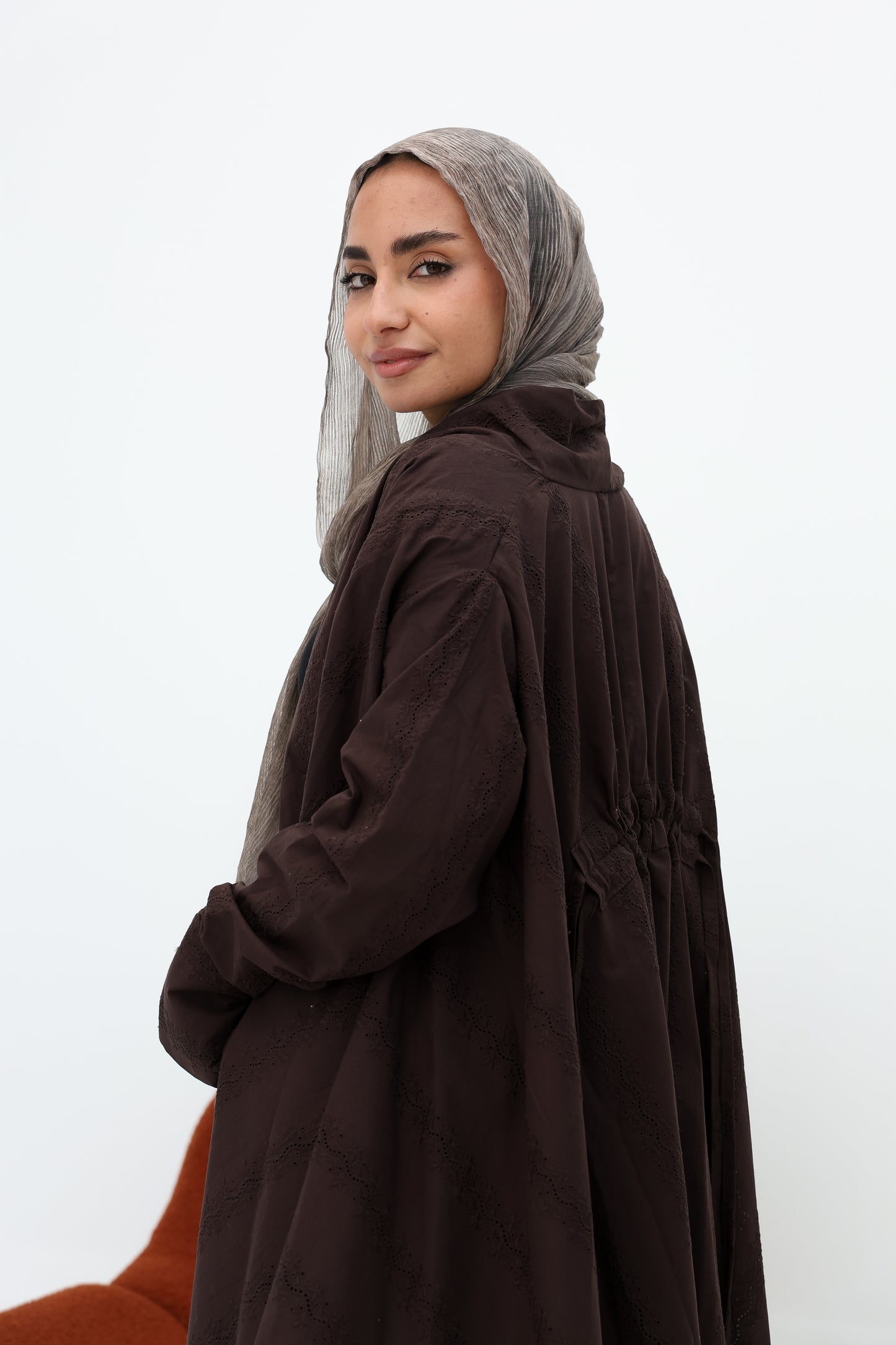 Richelieu lace cardigan in brown