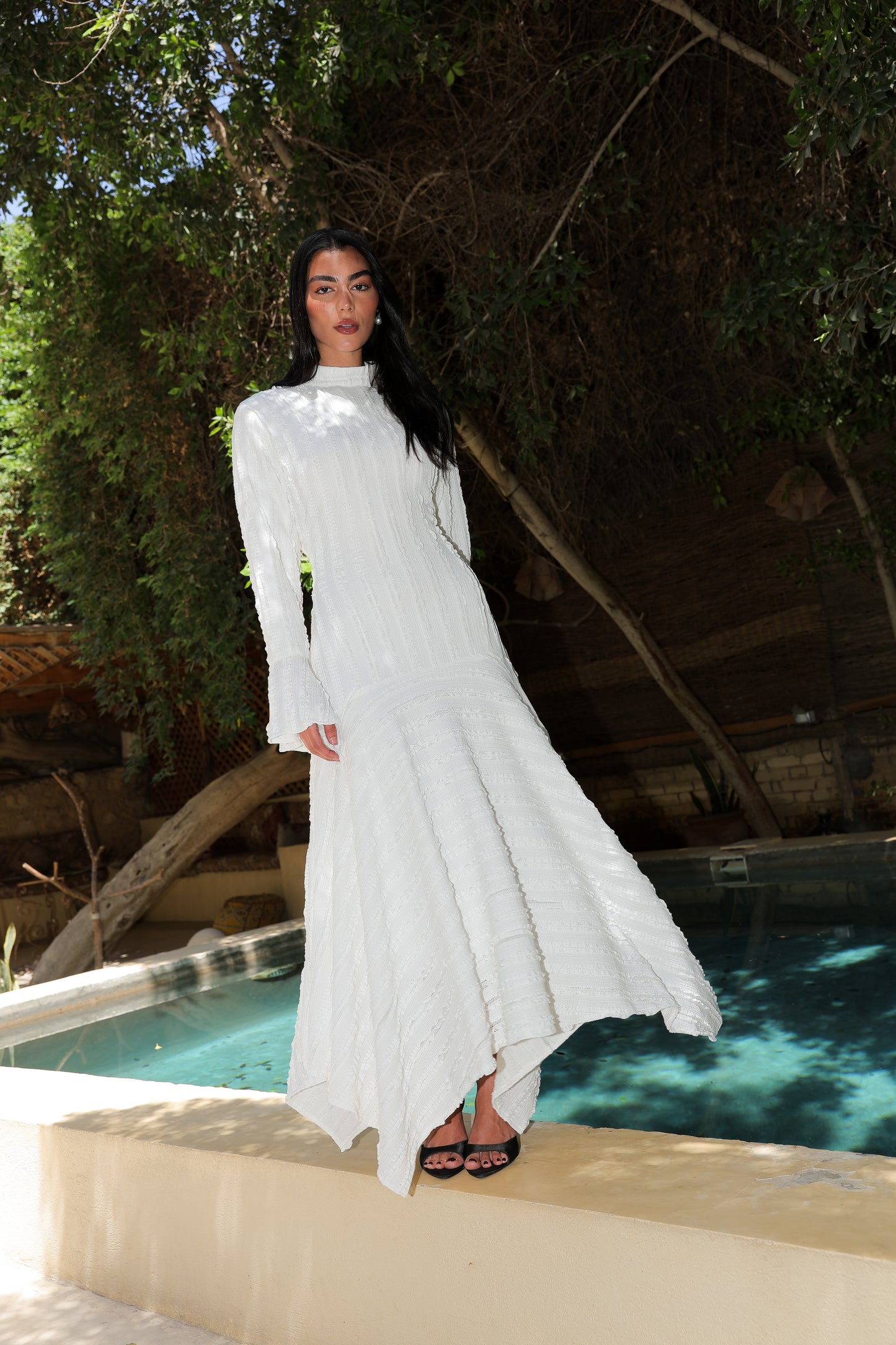 Lace wave dress in White