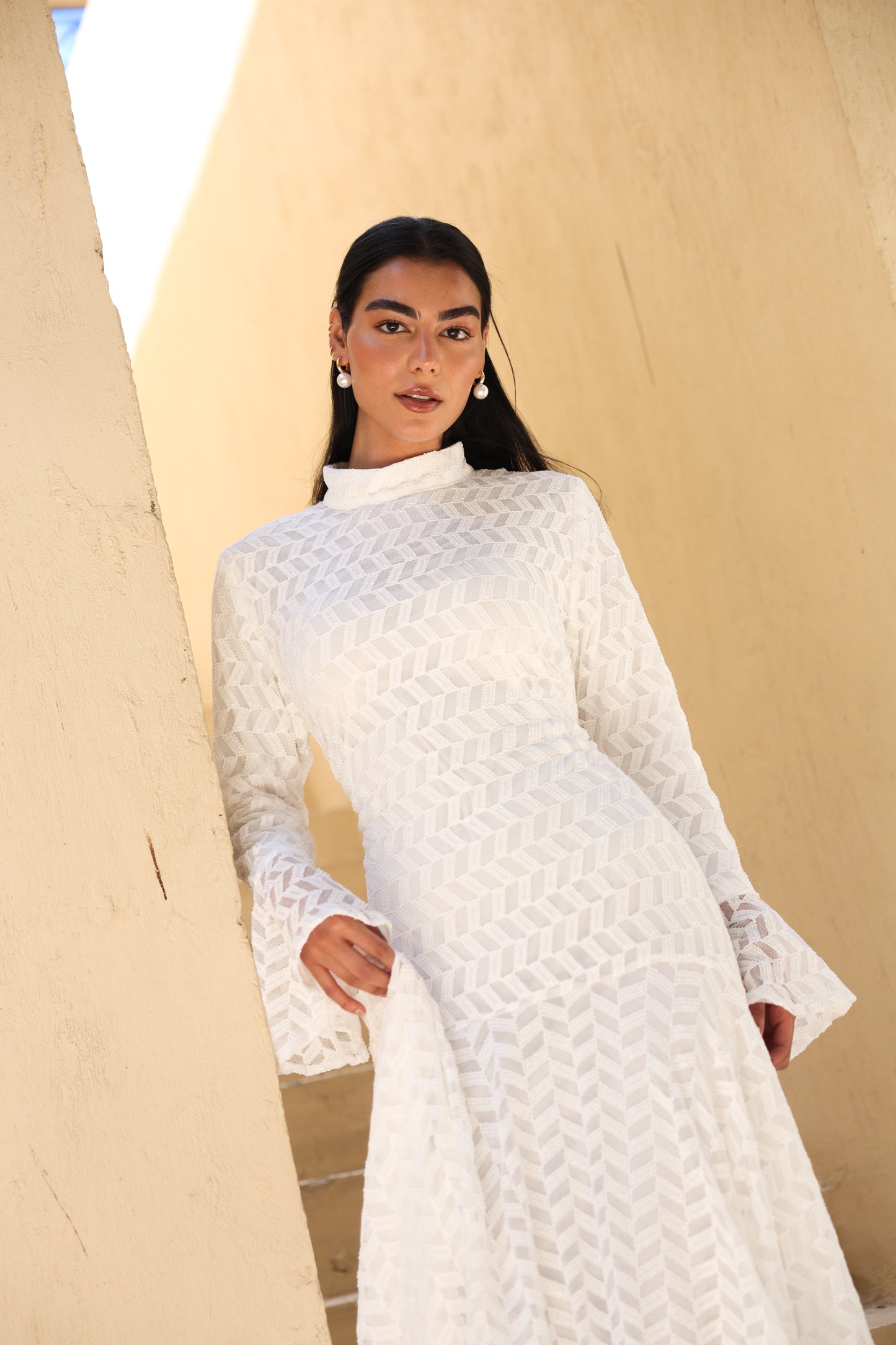 Lace lines dress in white fully lined *