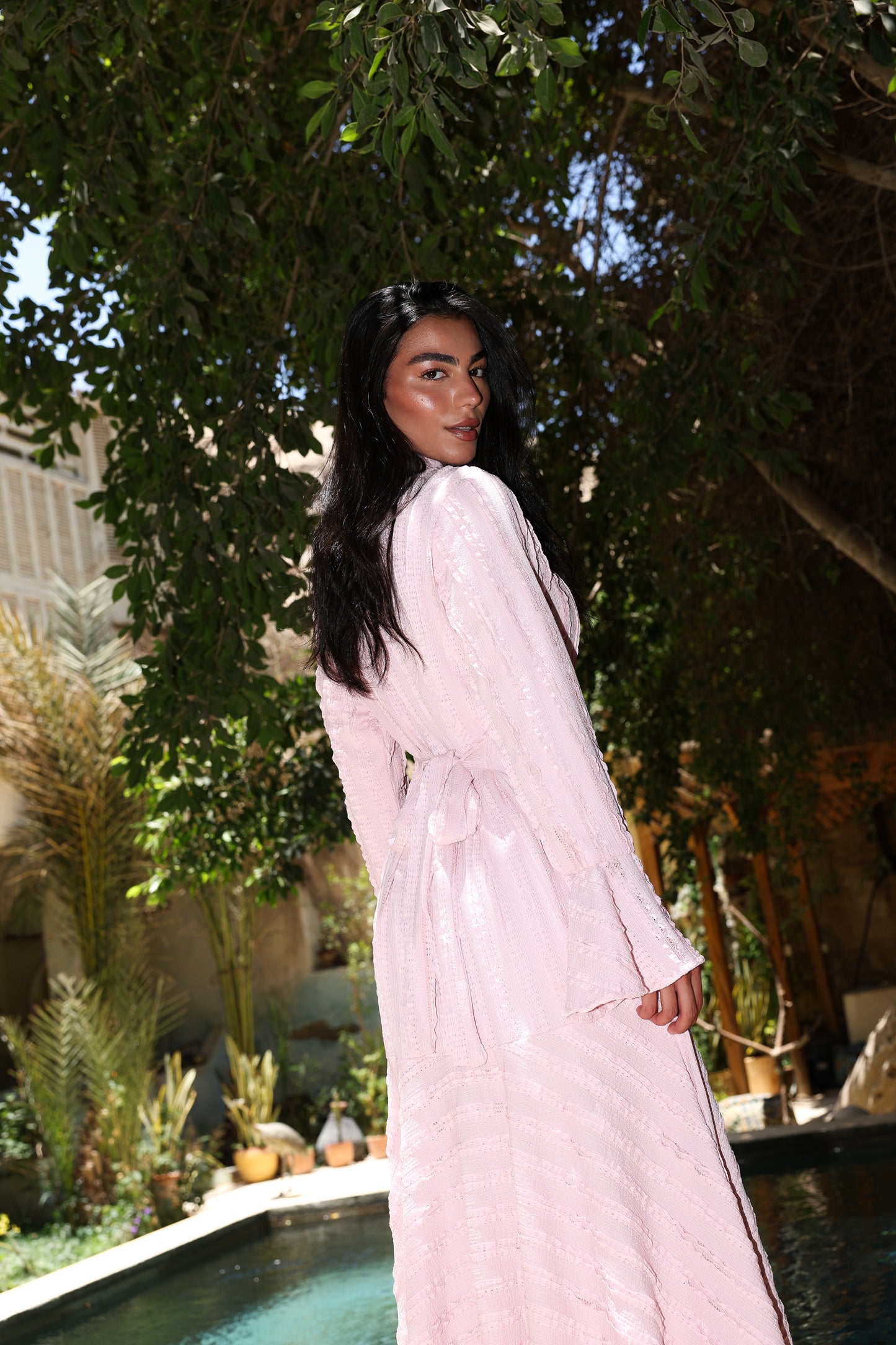 Lace wave dress in Pink