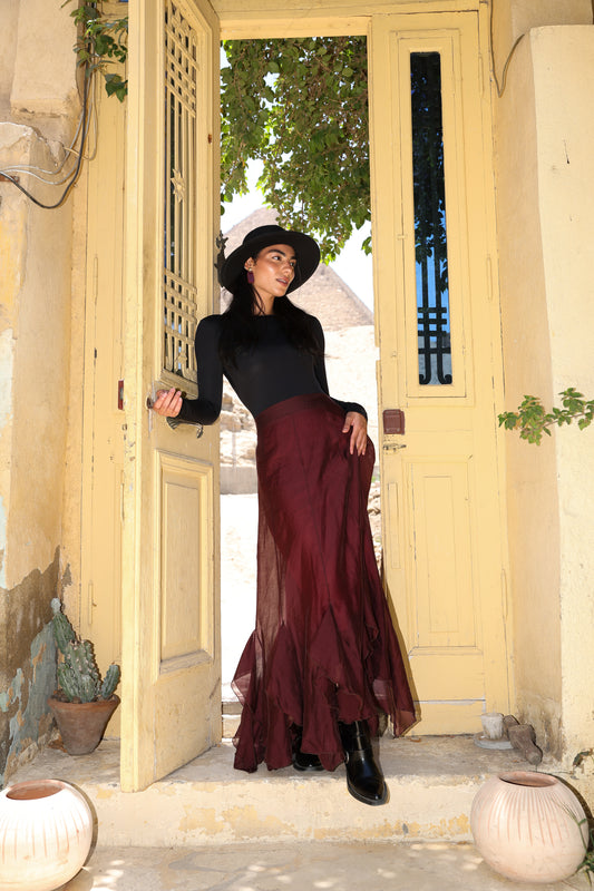Fluid skirt in burgundy lined **