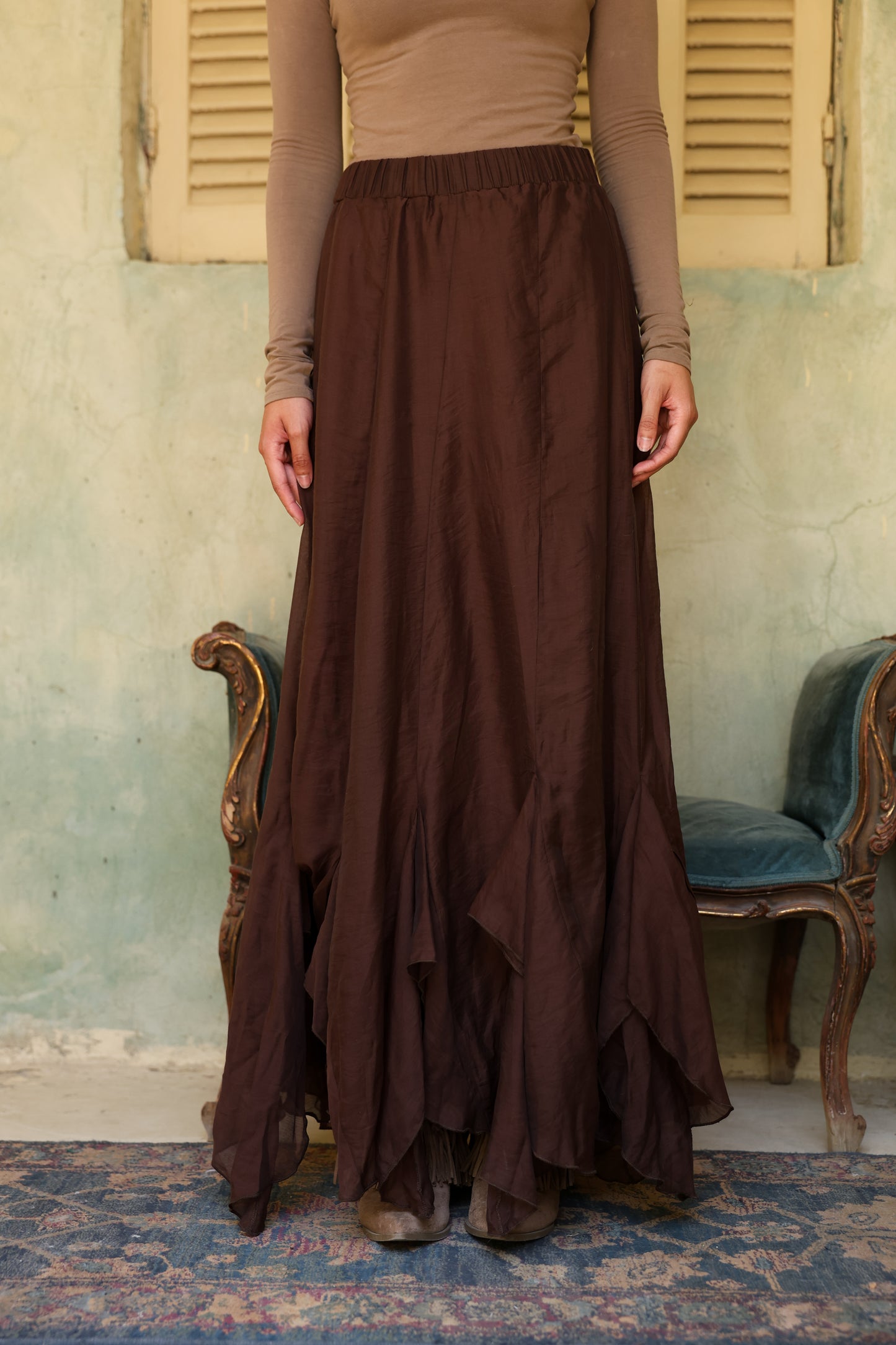 Fluid skirt in brown lined **