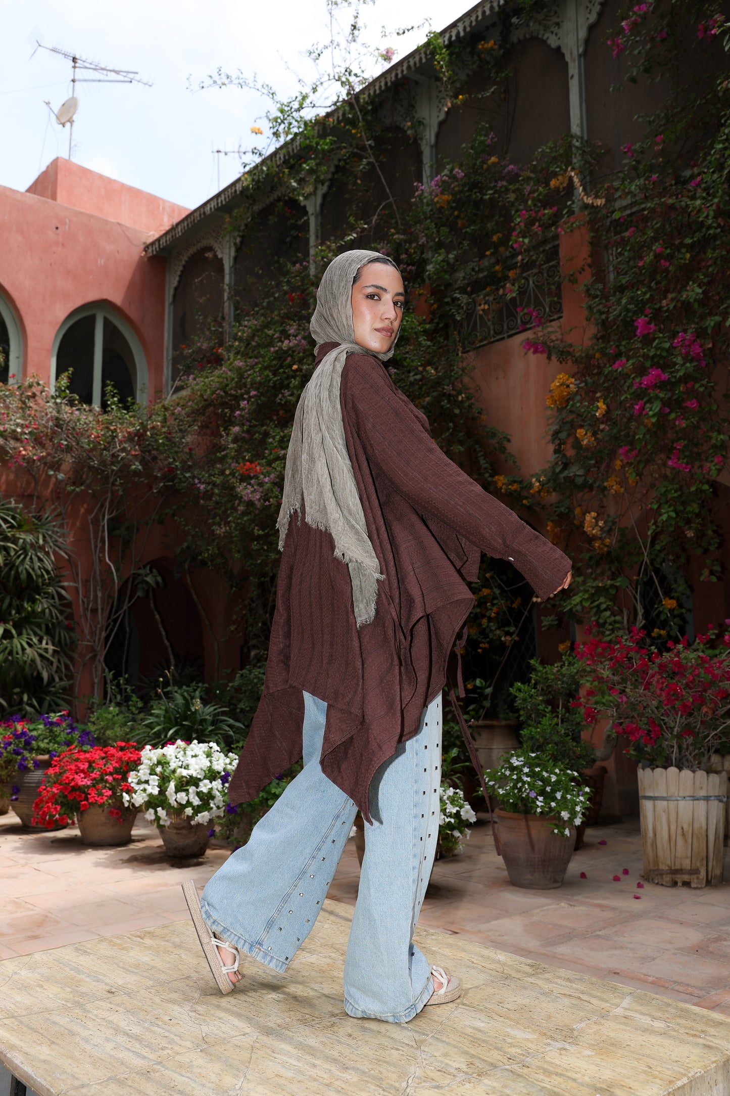 The Signature cardigan in linen brown