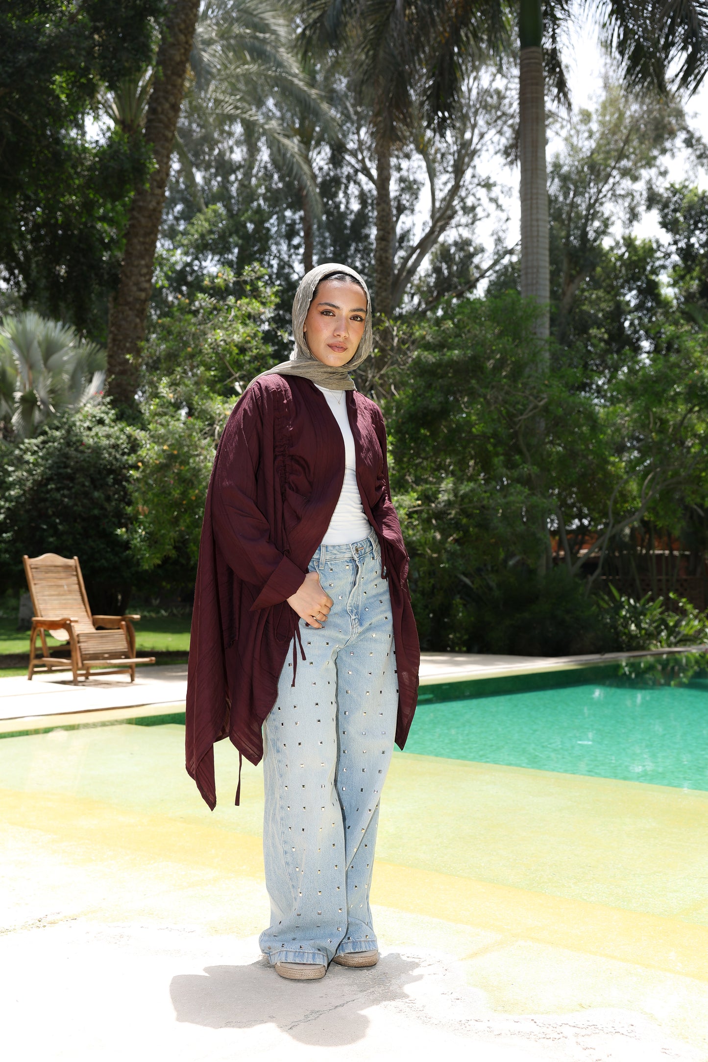 The Signature cardigan in linen burgundy