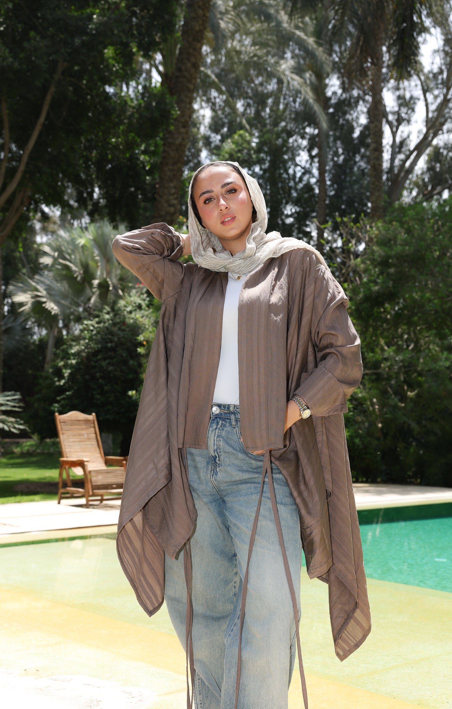 The Signature cardigan in linen latte