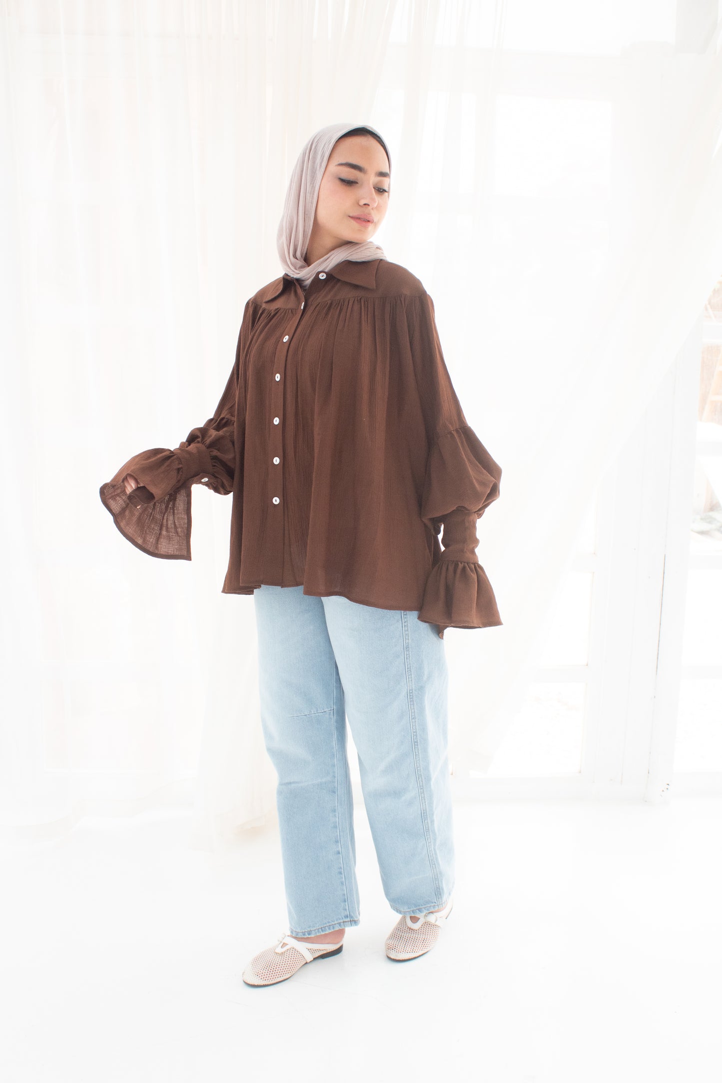 Memy fluffy blouse in brown