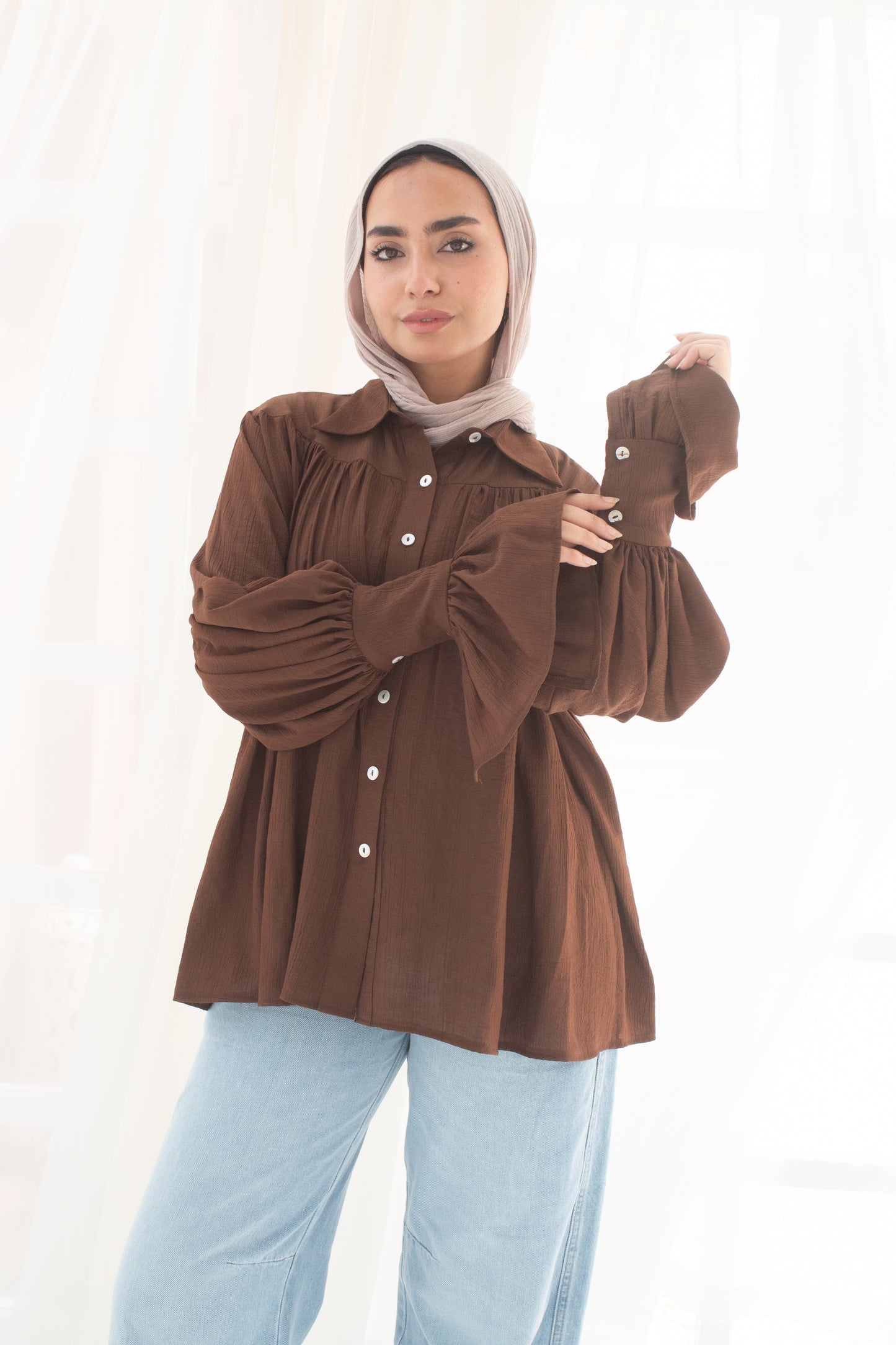 Memy fluffy blouse in brown