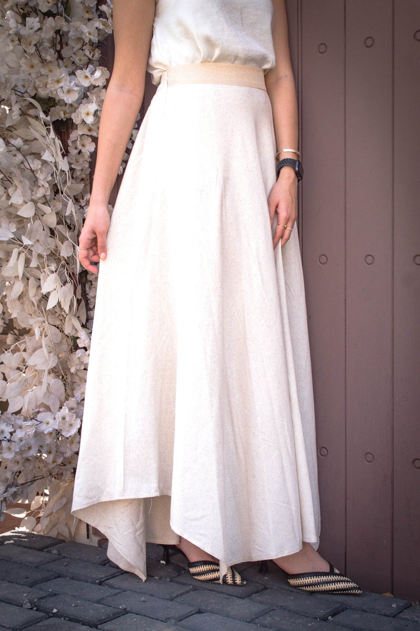 Cream linen free size skirt with golden silk ribbon