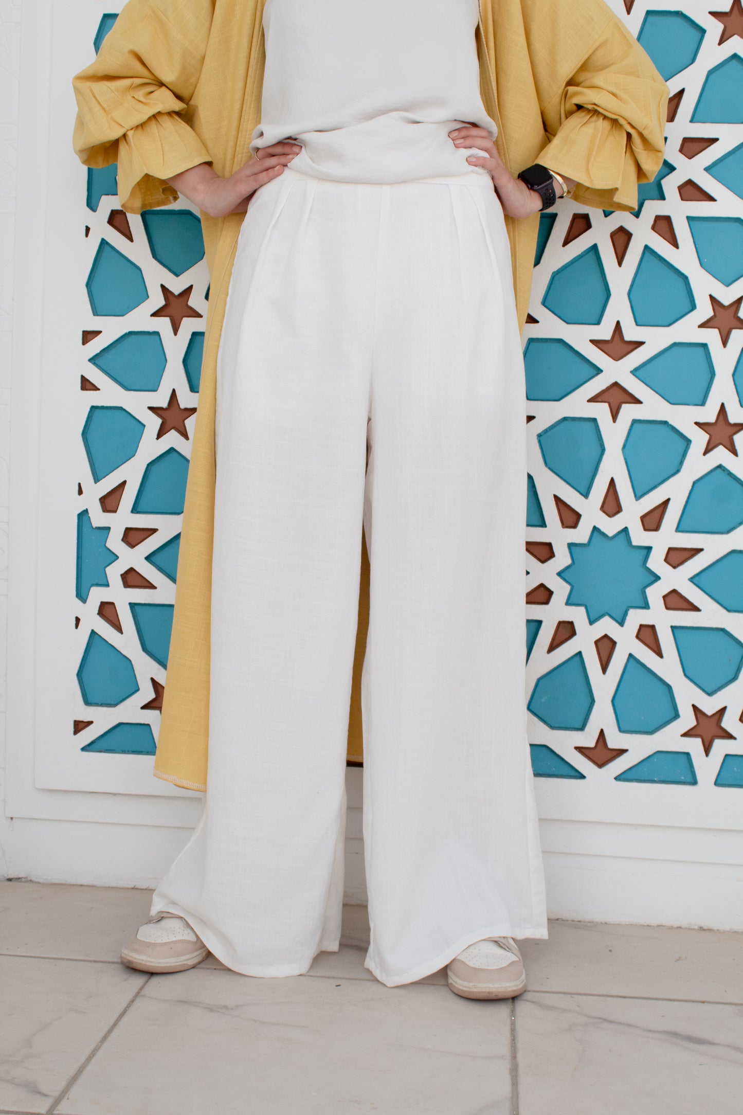 White linen wide leg pants